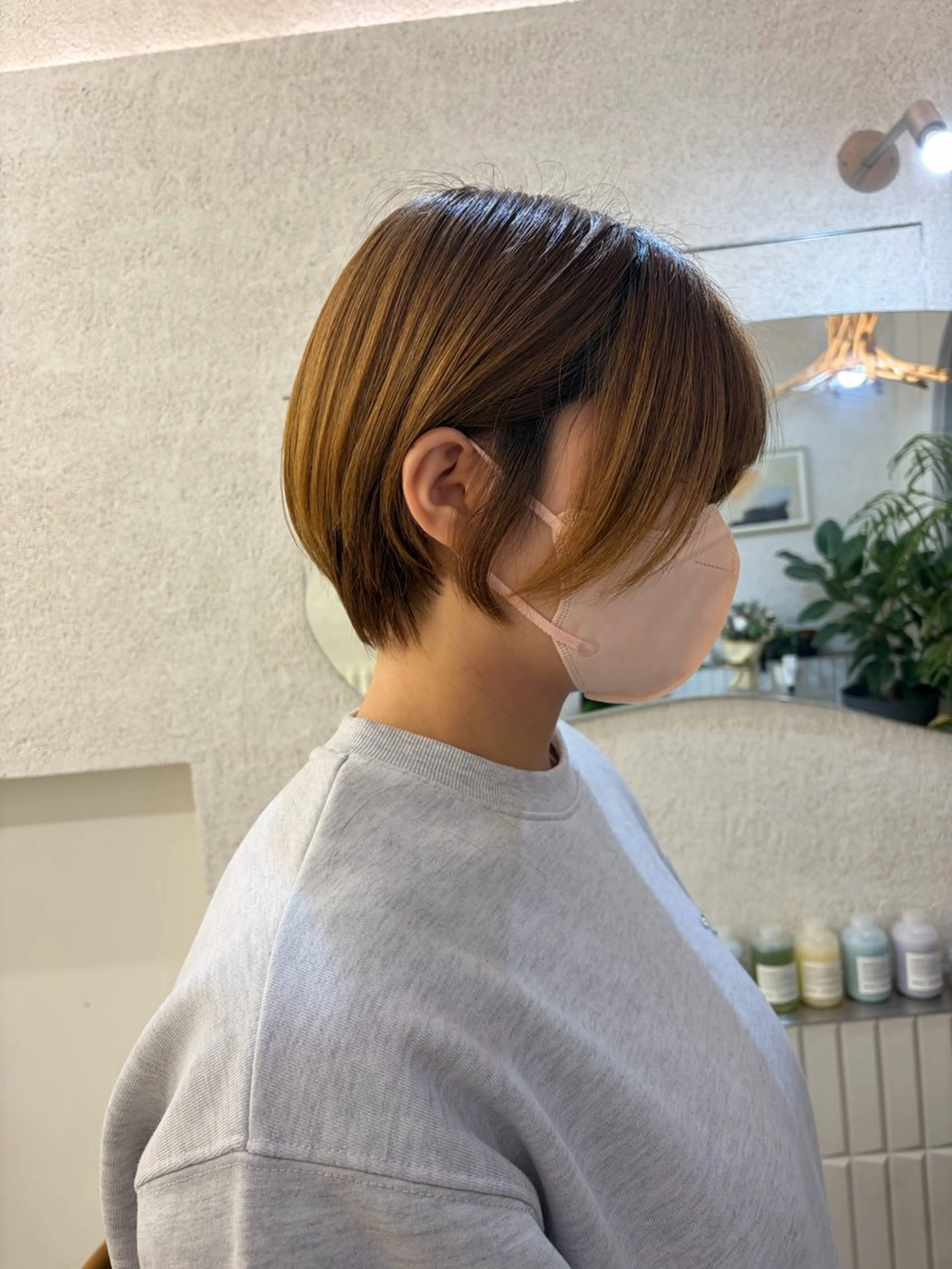 ショート リン🔔ボブ cut ベージュカラー🤎のヘアスタイル