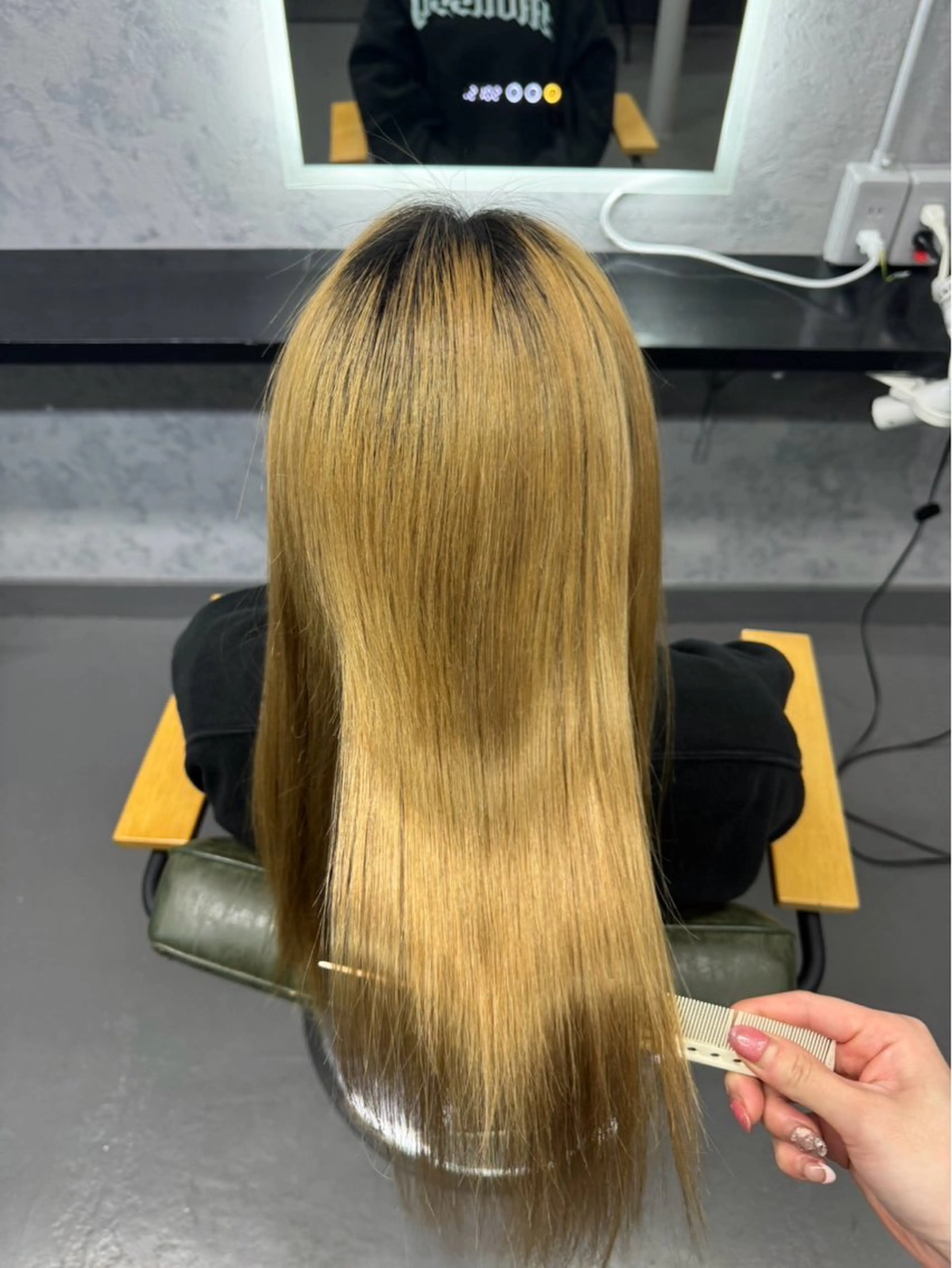 ロング 出崎 風果のヘアスタイル