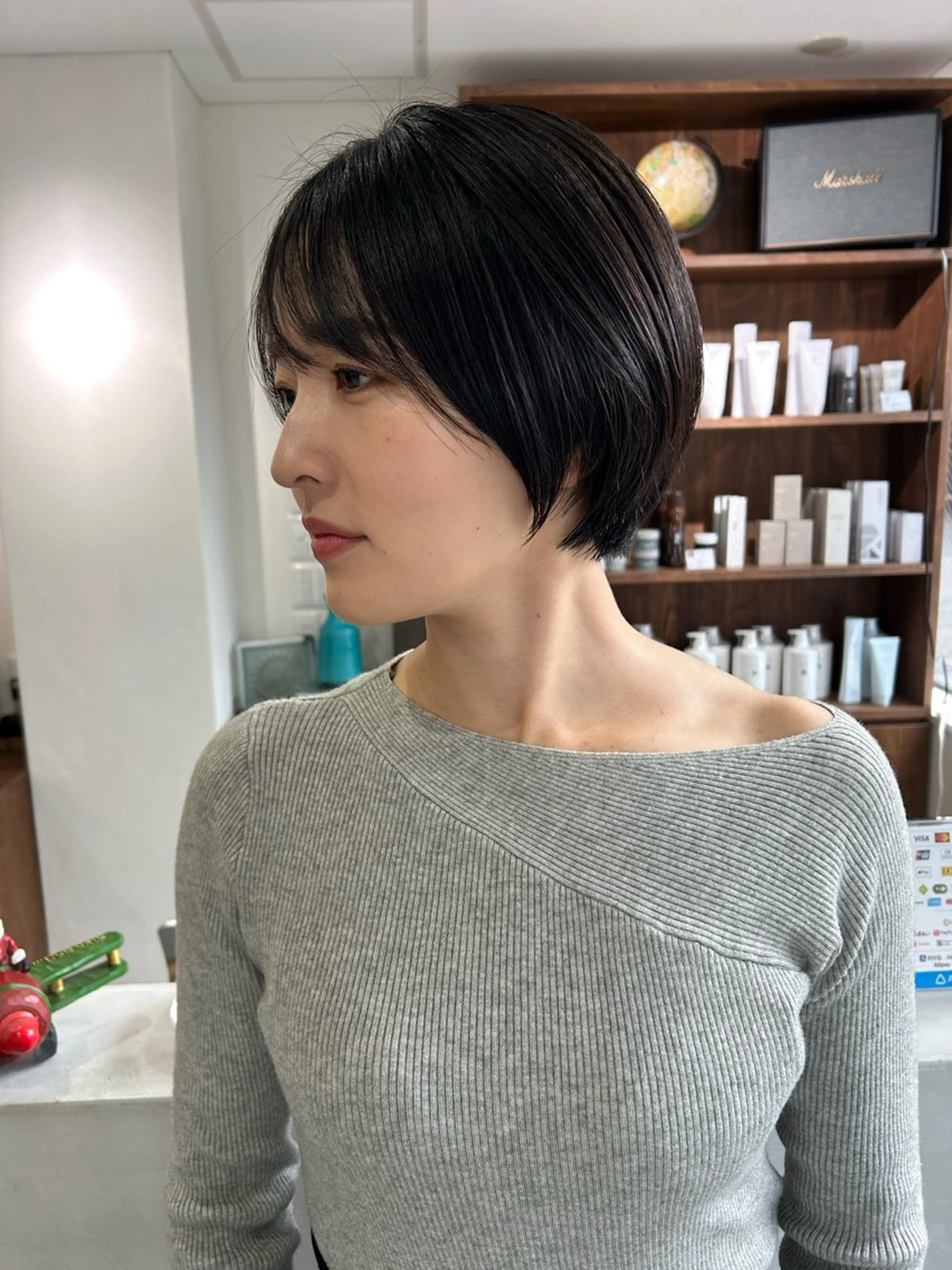 ショート カット (h)wim ウィムのヘアスタイル