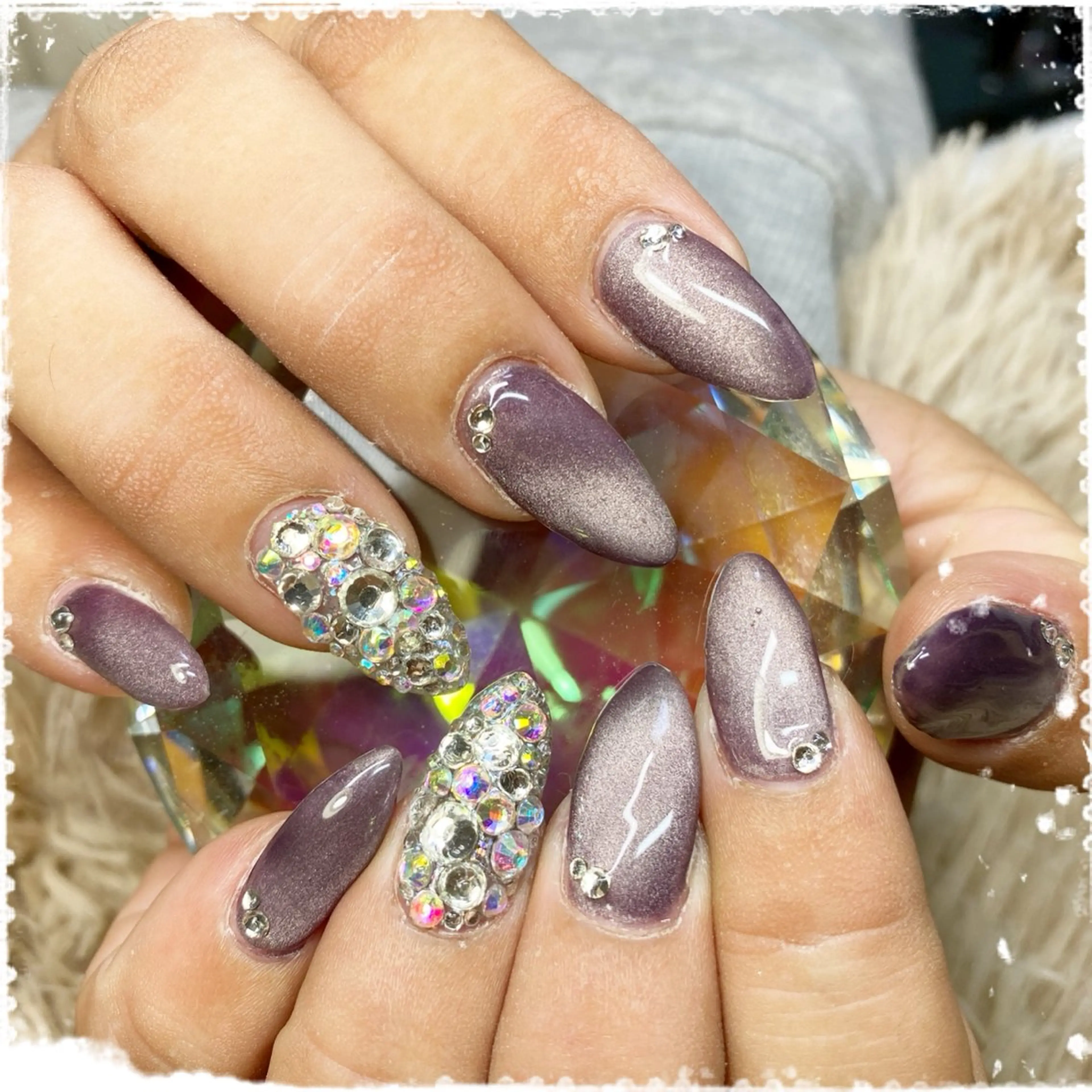 ネイル マグネットネイル ストーンネイル nail salon  la reine所属・nail salon la reineのネイルデザイン