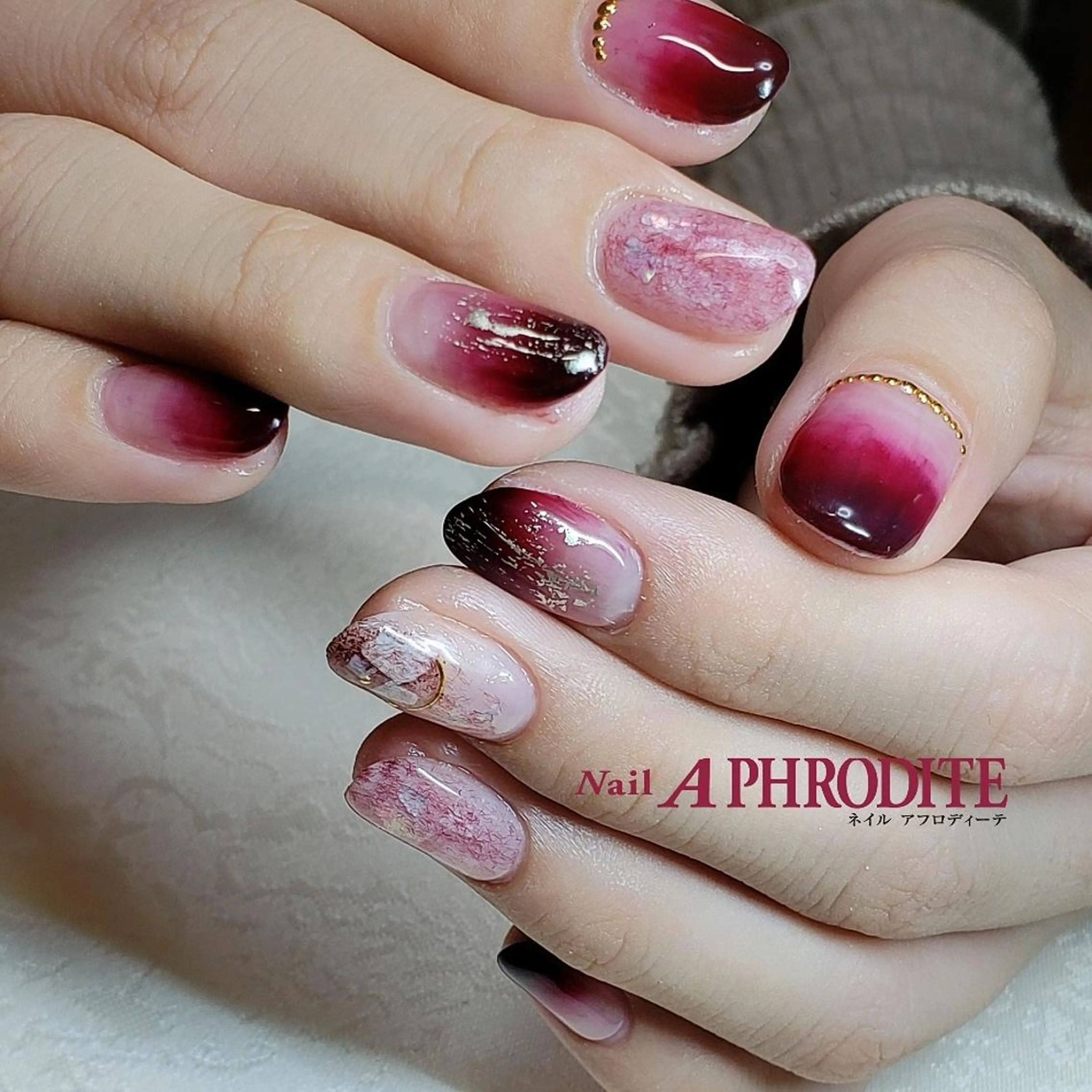 ネイル ニュアンスネイル Nail  Aphroditeのネイルデザイン