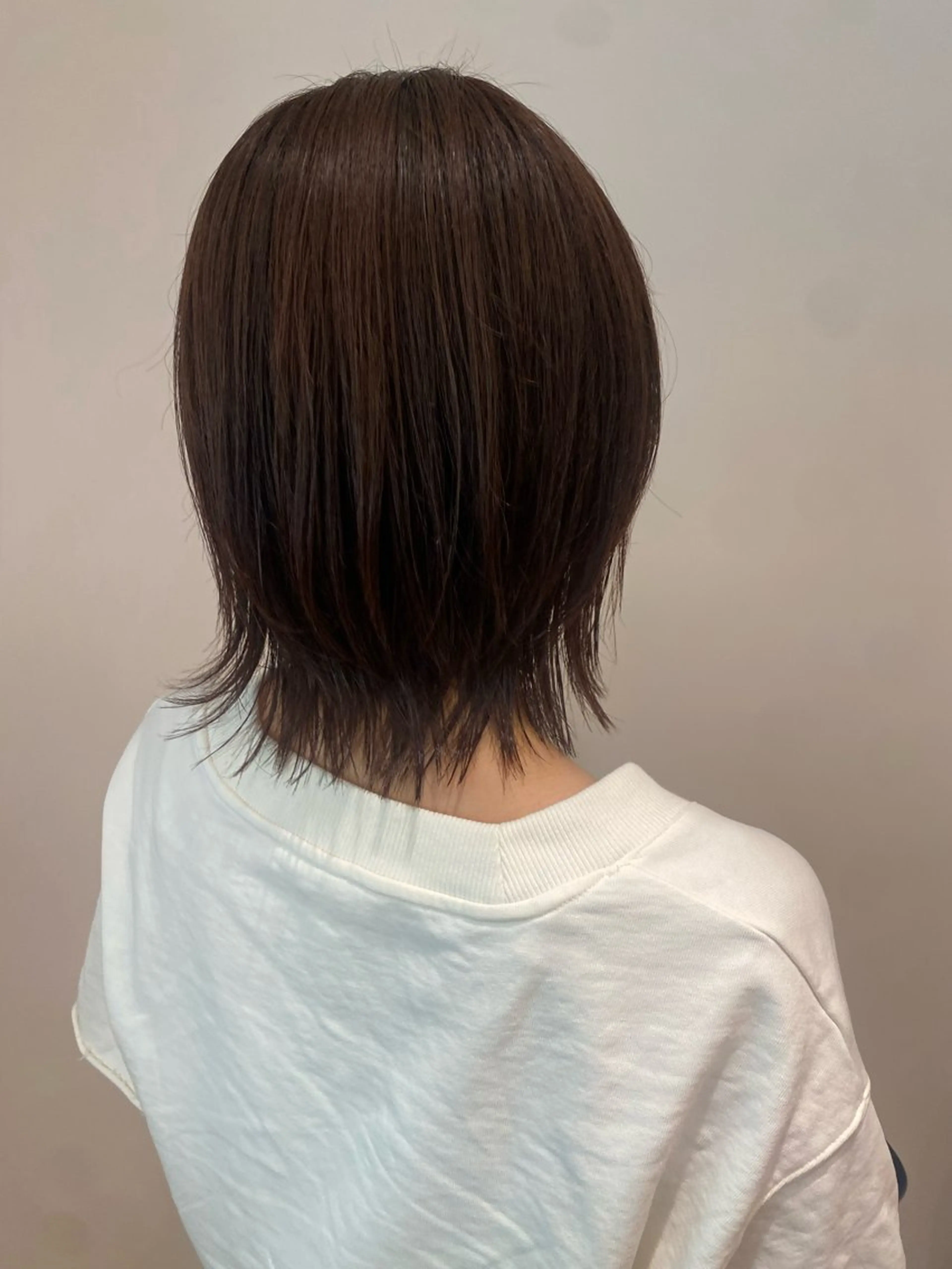 ミディアム レイヤーカット シャギー 伊藤 優花のヘアスタイル