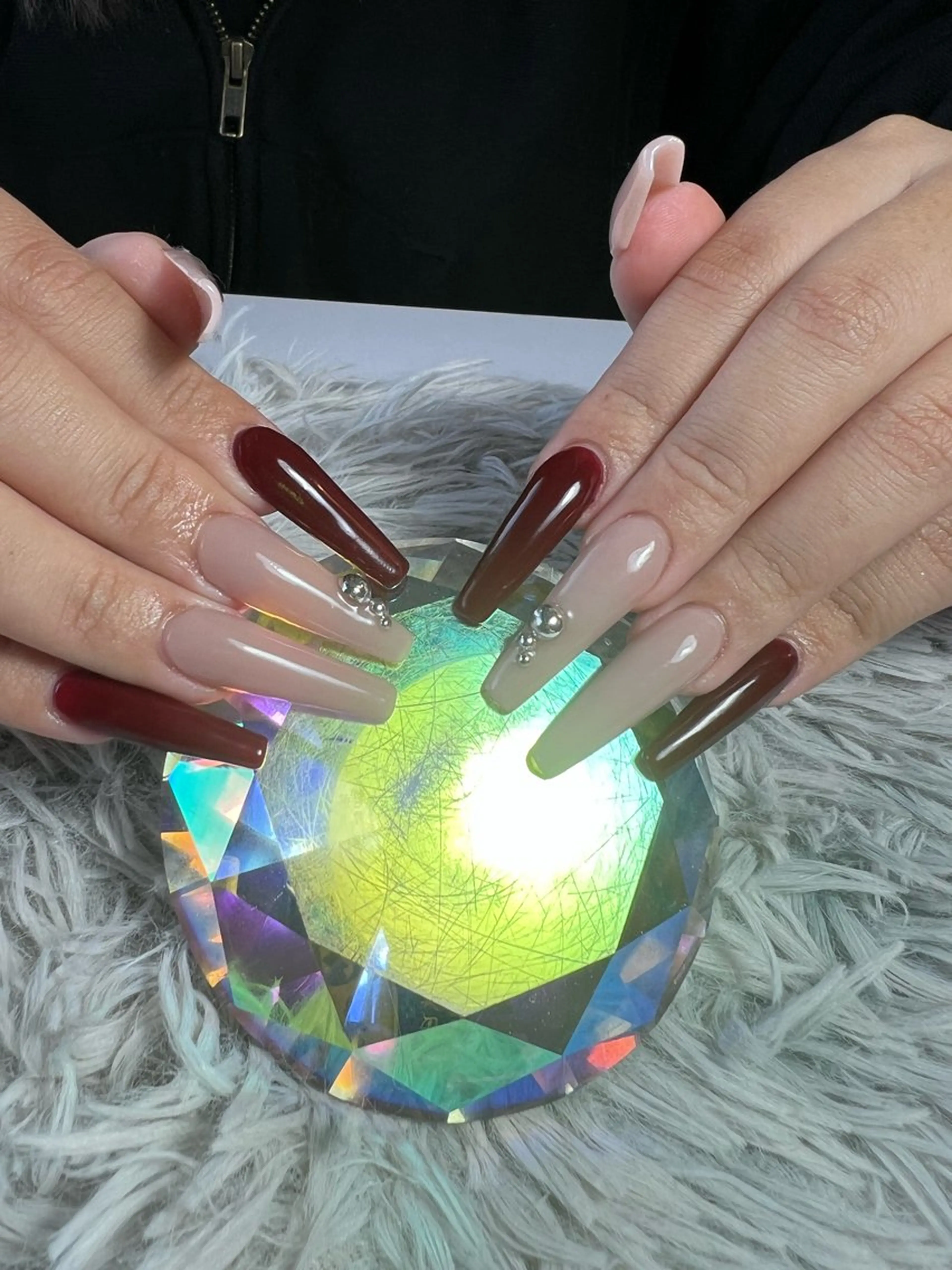 ネイル ボルドー スカルプネイル ブライダルネイル ハンドネイル シェヌネイル JURAのネイルデザイン