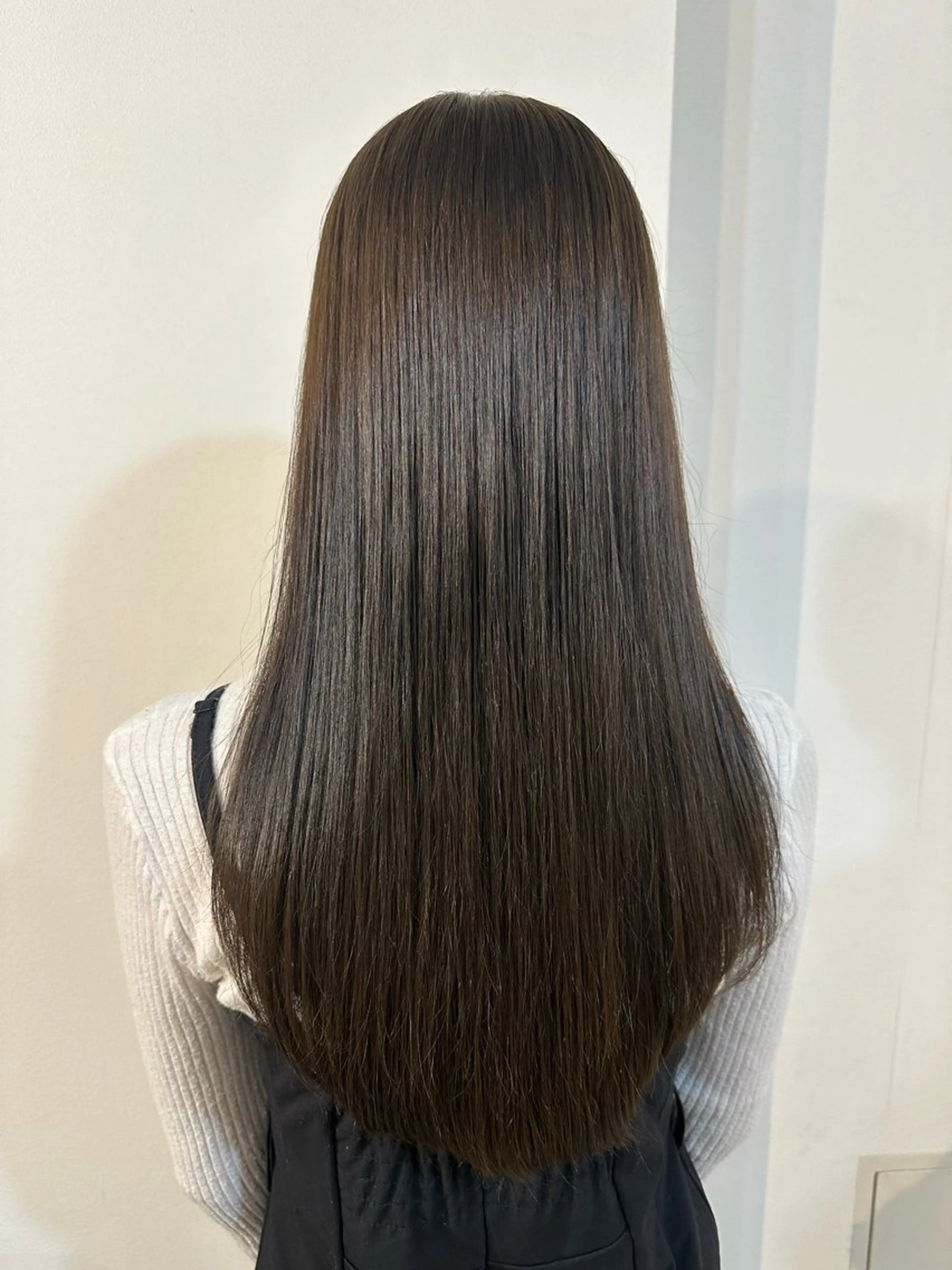 ロング カラー グレージュ オリーブグレージュ オリーブグレー カット ヘアカラー トリートメント Sherry/R 三川町　木村祐里奈のヘアスタイル