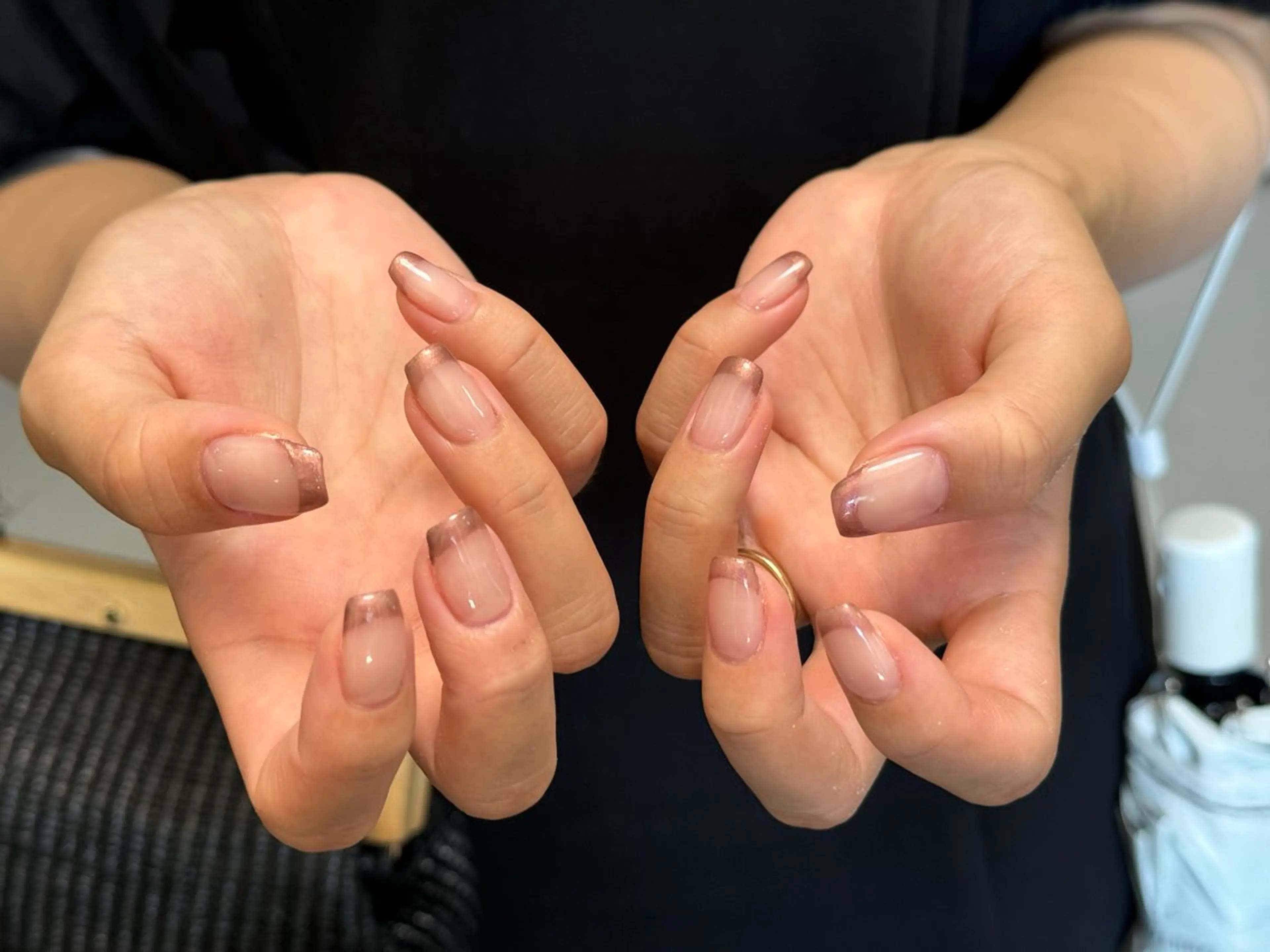 ネイル フレンチネイル ジェルネイル パラジェル MONICA KARENのネイルデザイン