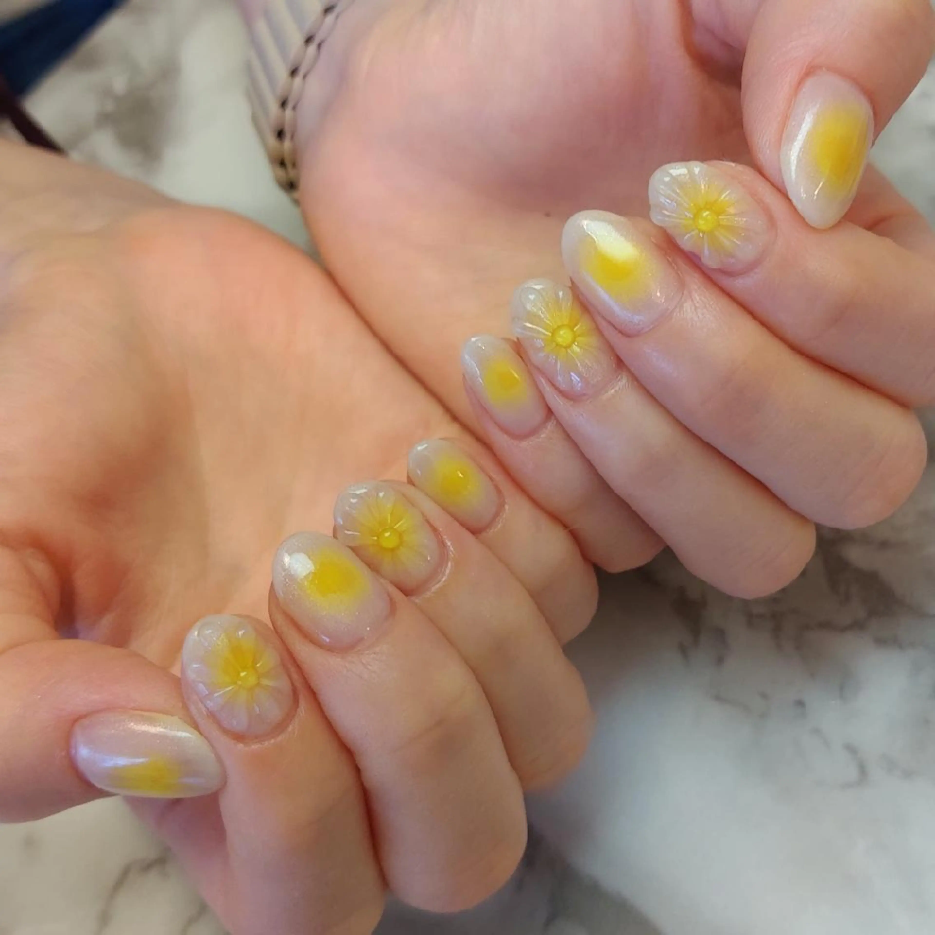 ネイル フラワーネイル ぷっくりネイル ジェヌインネイル 河内のネイルデザイン