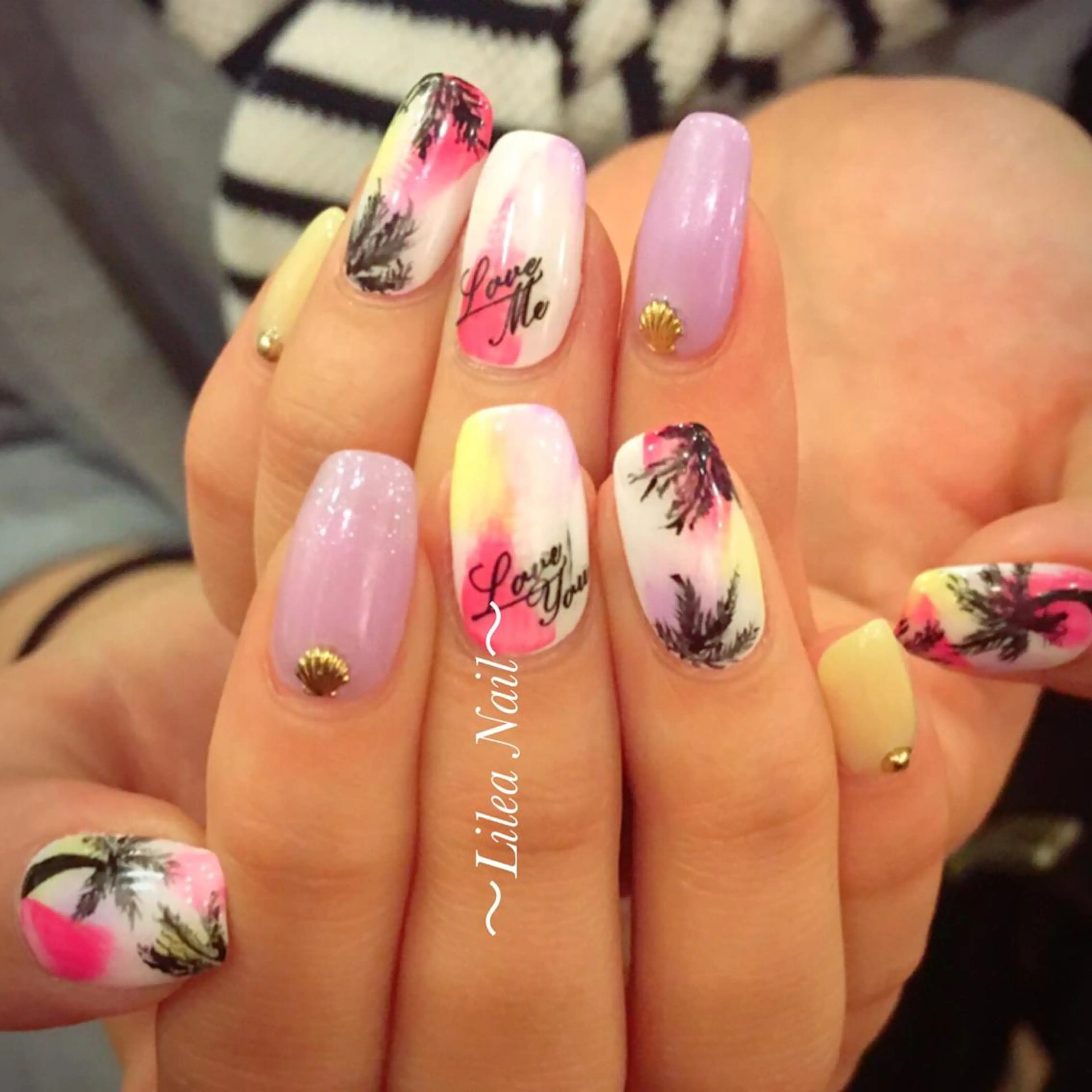 ネイル Li'leaNail AINAのネイルデザイン
