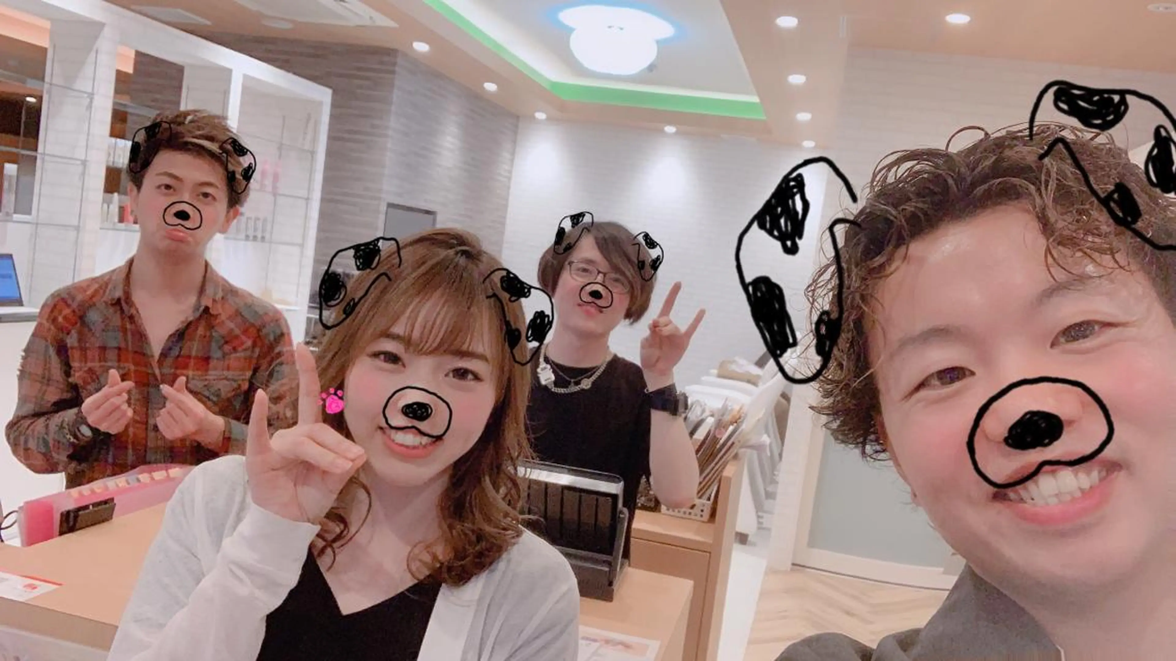 ミディアム ému エミュ　hair &spa所属・近藤 みゅうまのヘアスタイル