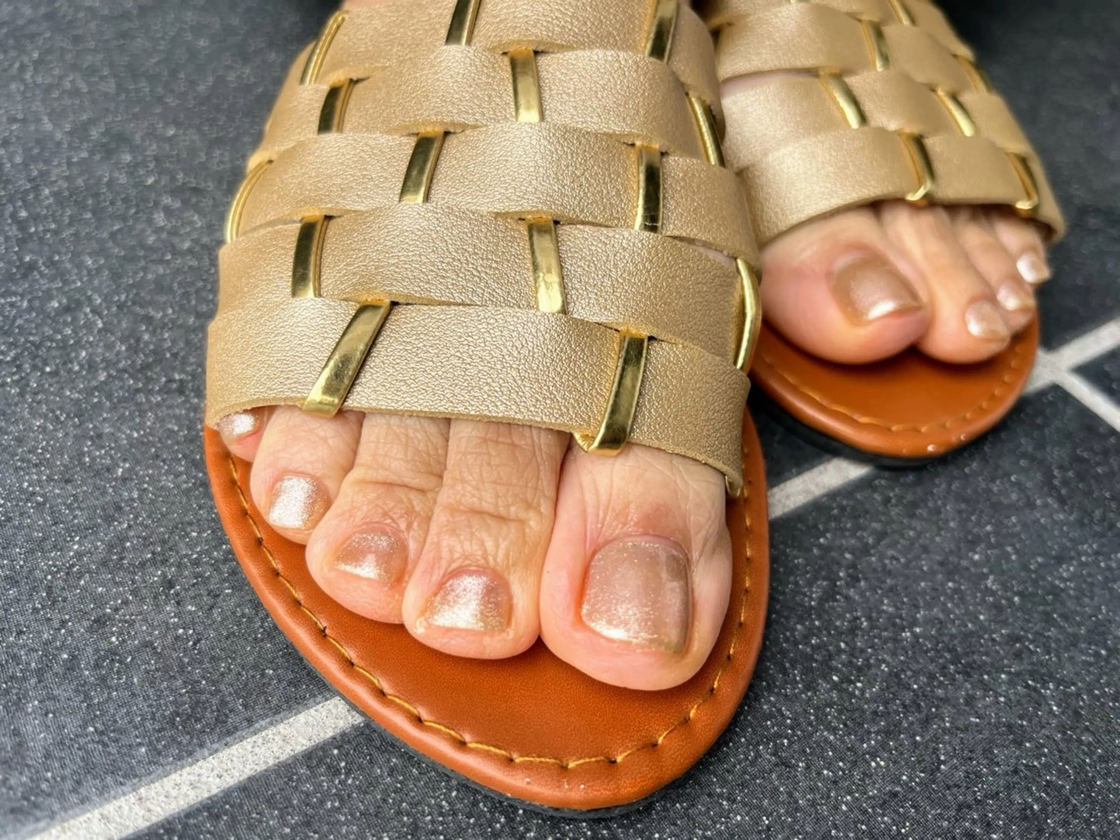 ネイル マグネットネイル マグネットワンカラー ワンカラーネイル フットネイル JAM Orario Nailのネイルデザイン