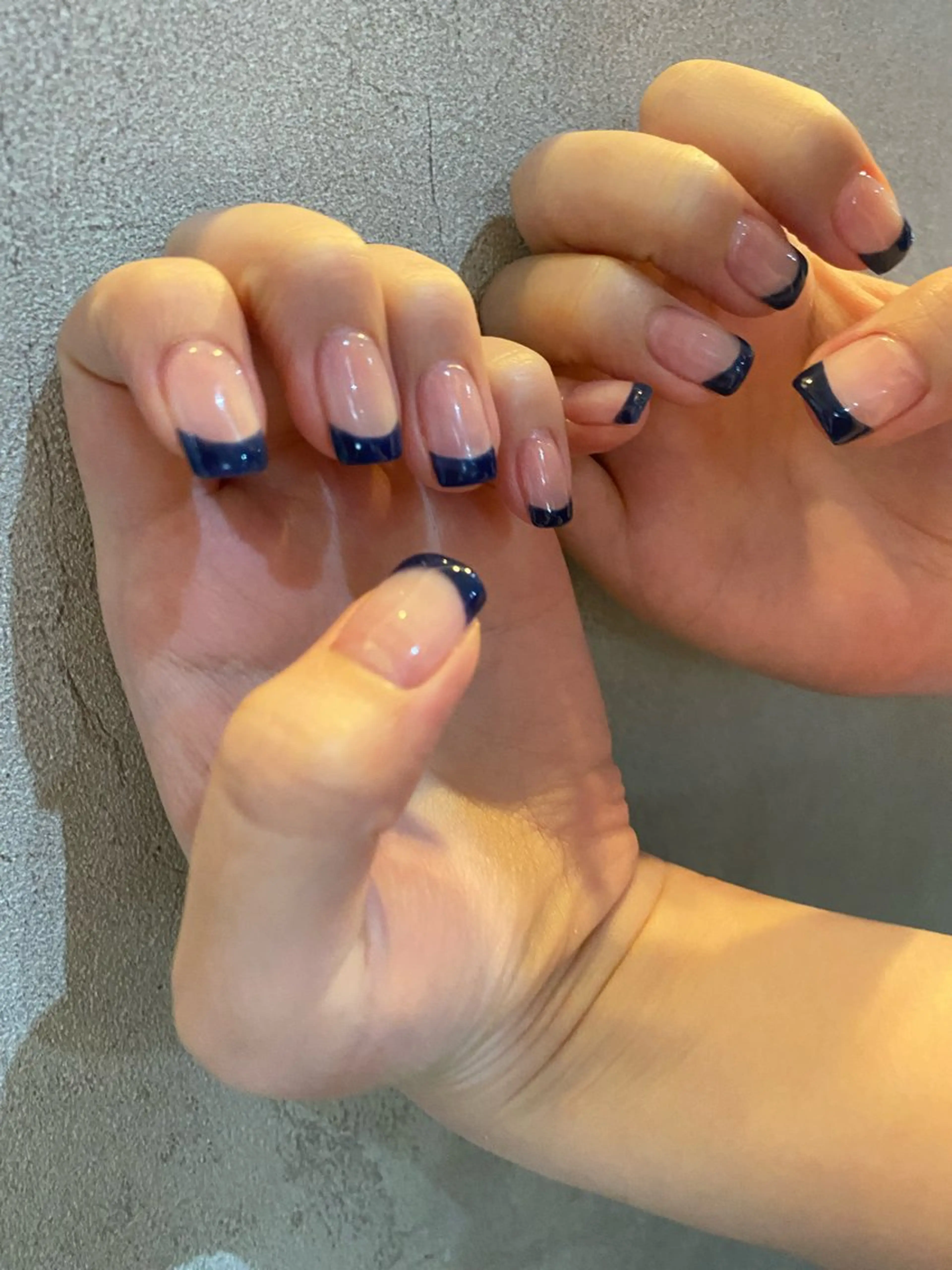 ネイル フレンチネイル ネイビー Yarm As Etelのネイルデザイン