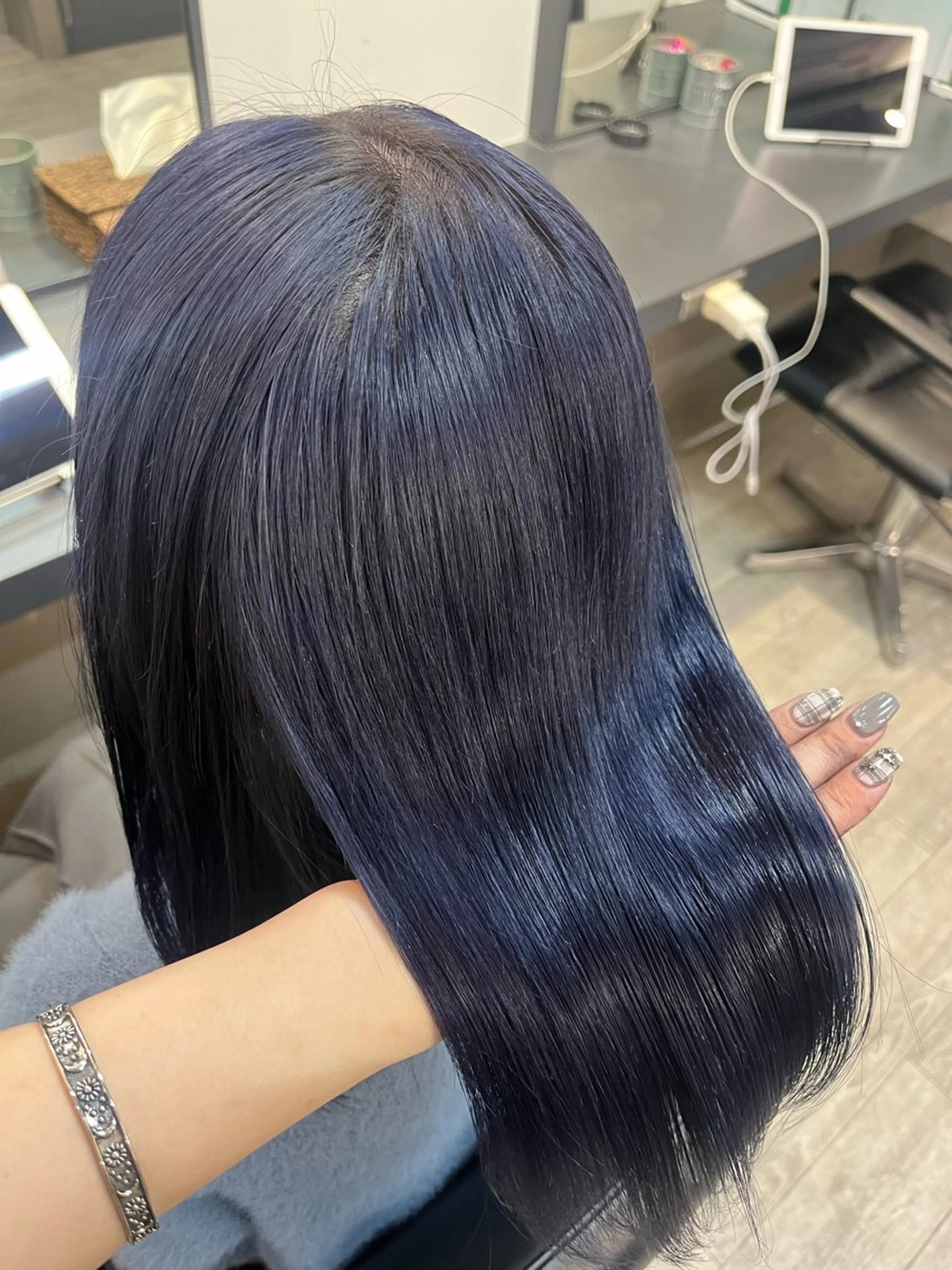 ミディアム ハイトーン/艶カラー 𝐧𝐨𝐚のヘアスタイル