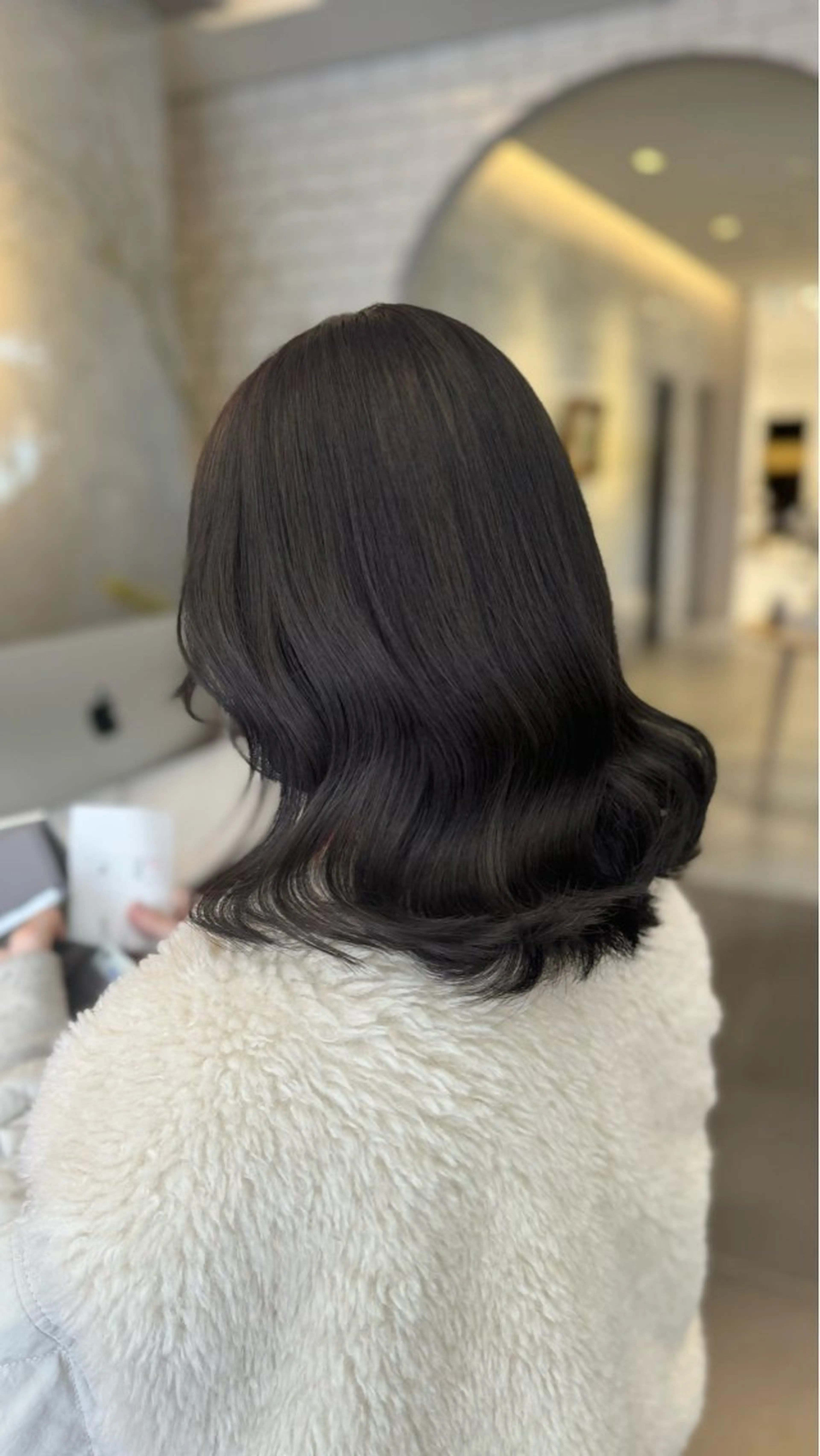 ミディアム カラー 透明感カラー グレージュ ヘアカラー costes 今井芽依のヘアスタイル