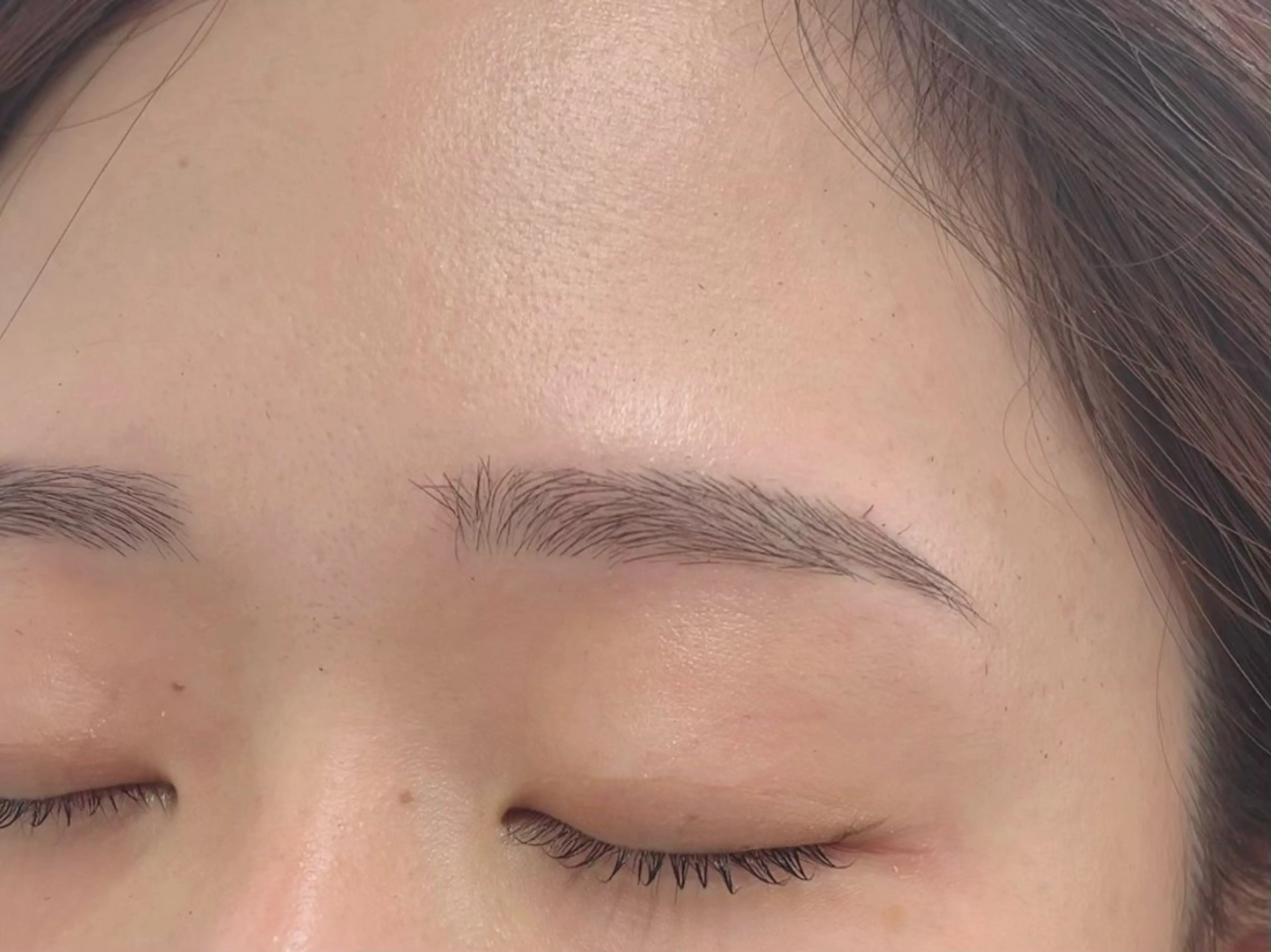 眉毛WAX[毛量調整・メイク込]の写真