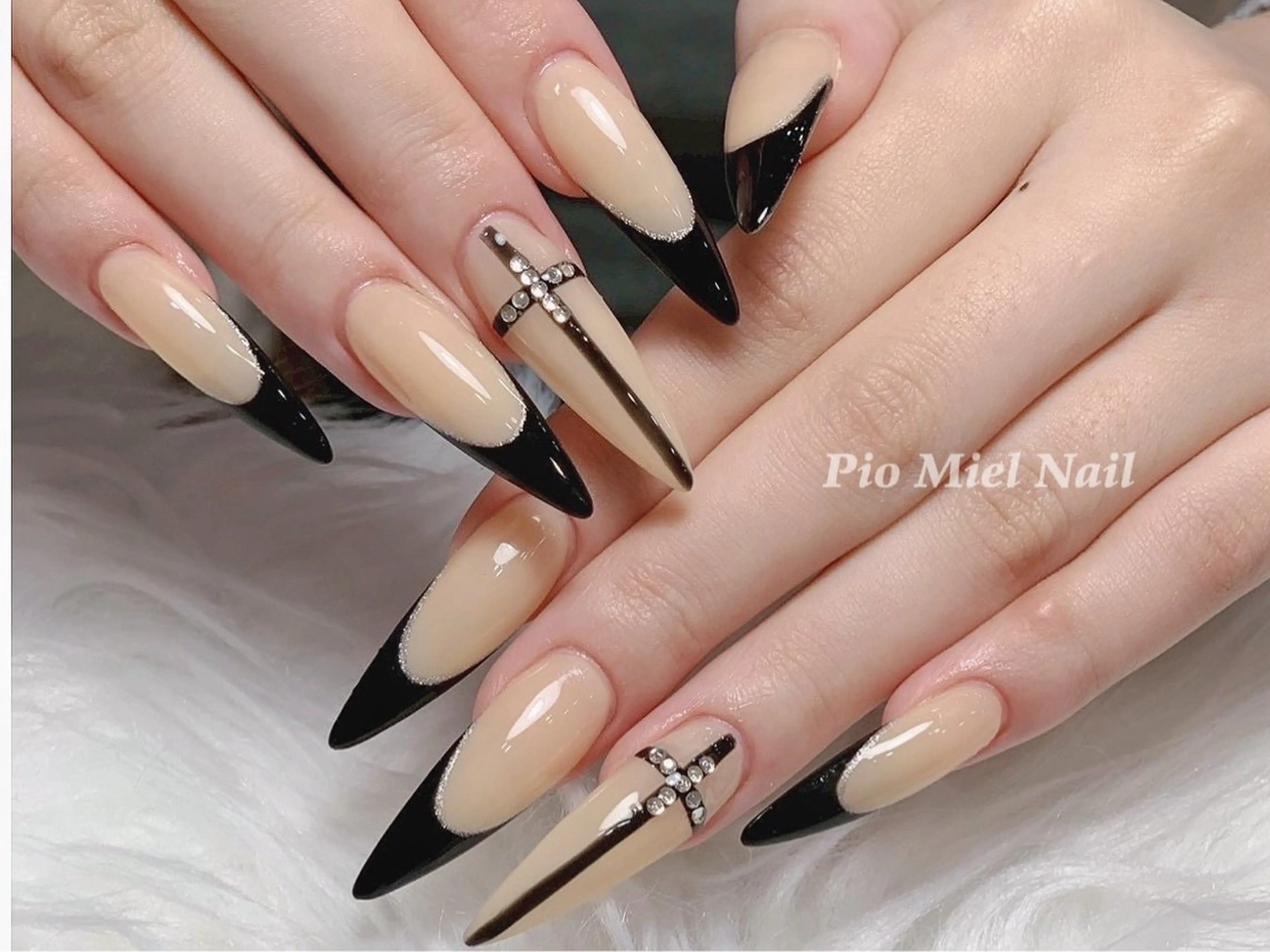 ネイル ハンドネイル HANA 長さだしのネイルデザイン