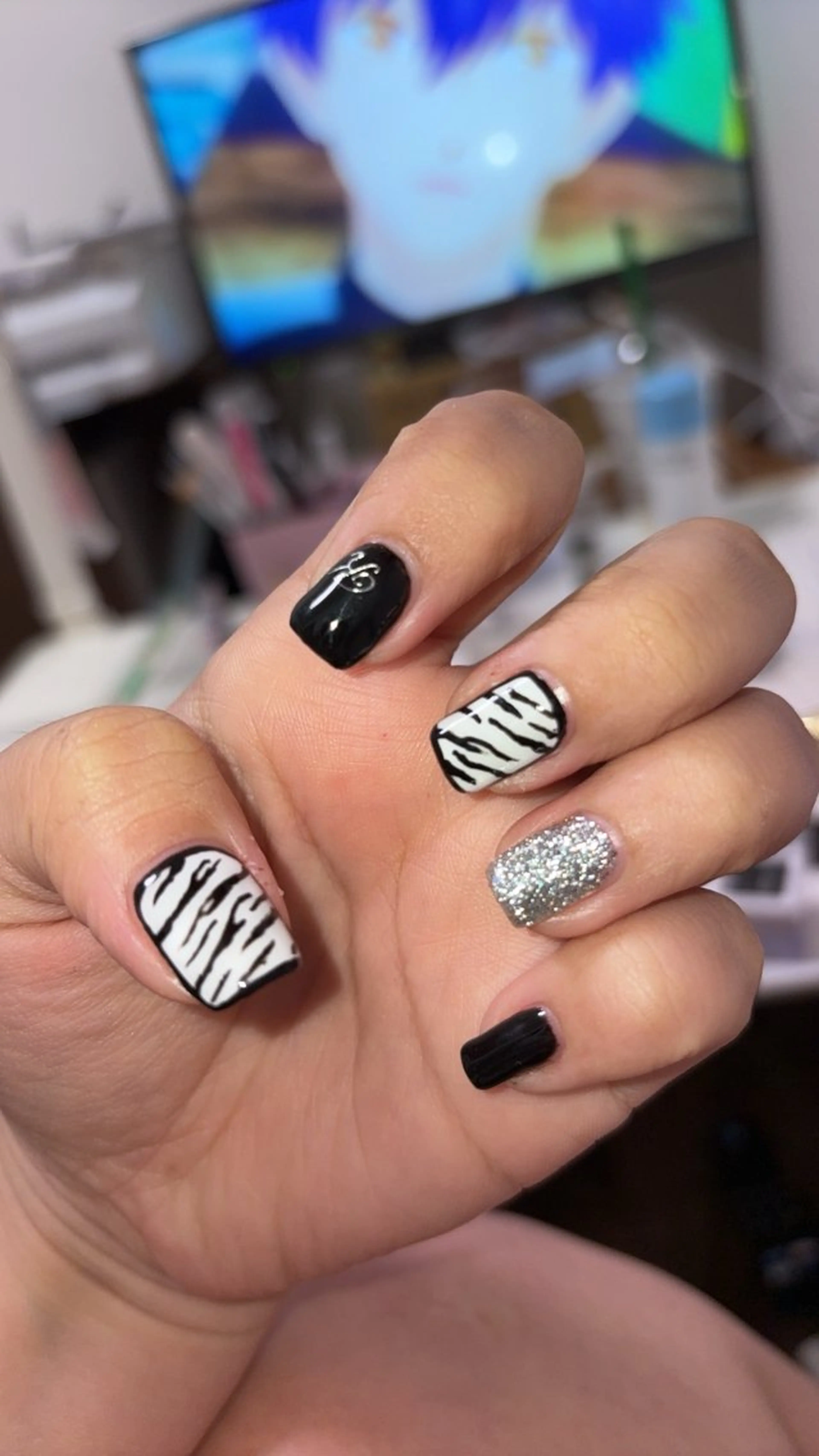 ネイル アニマル柄 ラメ(グリッター) 冬ネイル ハンドネイル dodo nailのネイルデザイン