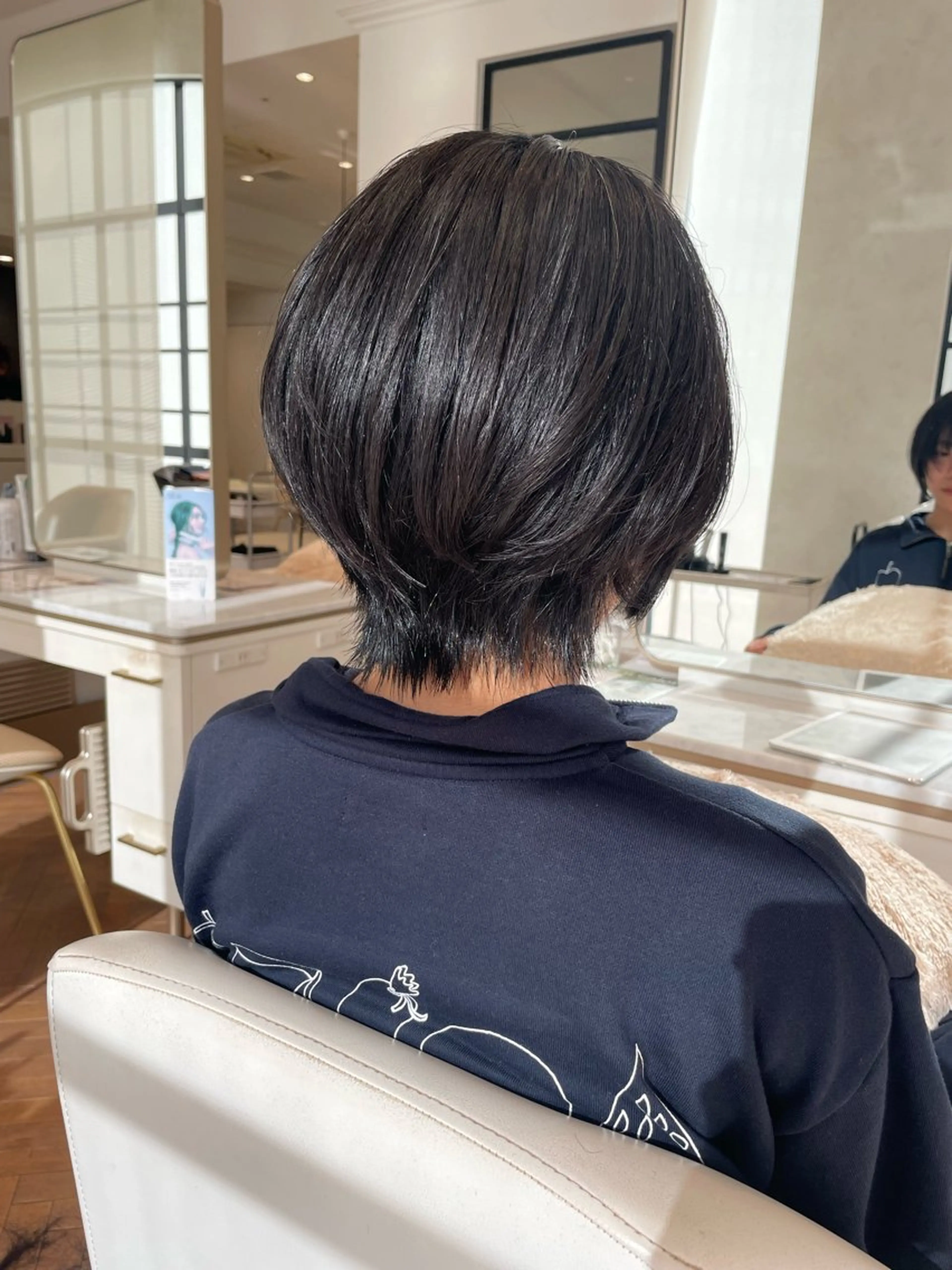 ショート ELLE salon サエのヘアスタイル