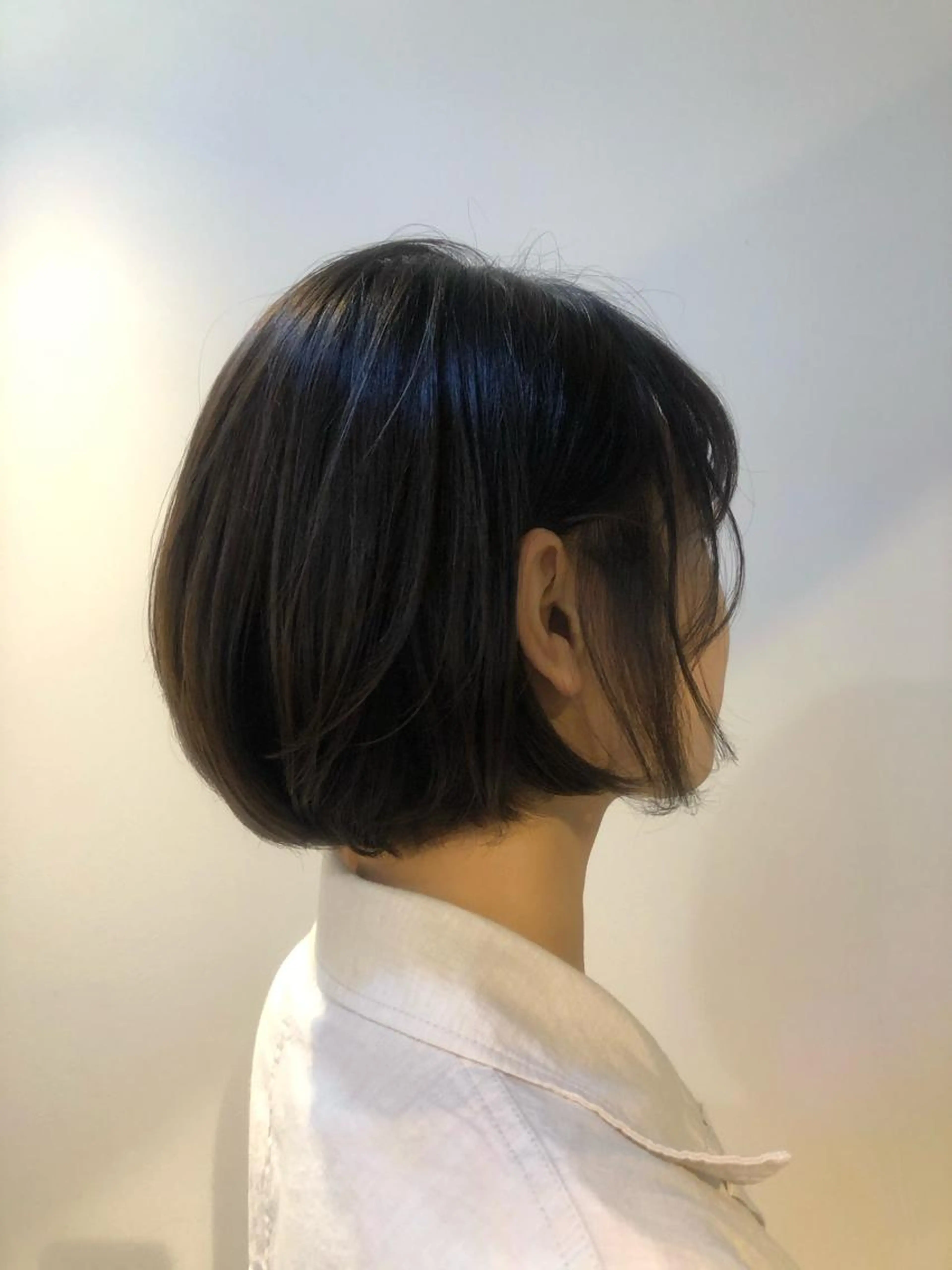 黒くしたいけど黒染めは嫌なあなた。暗染カラーの写真