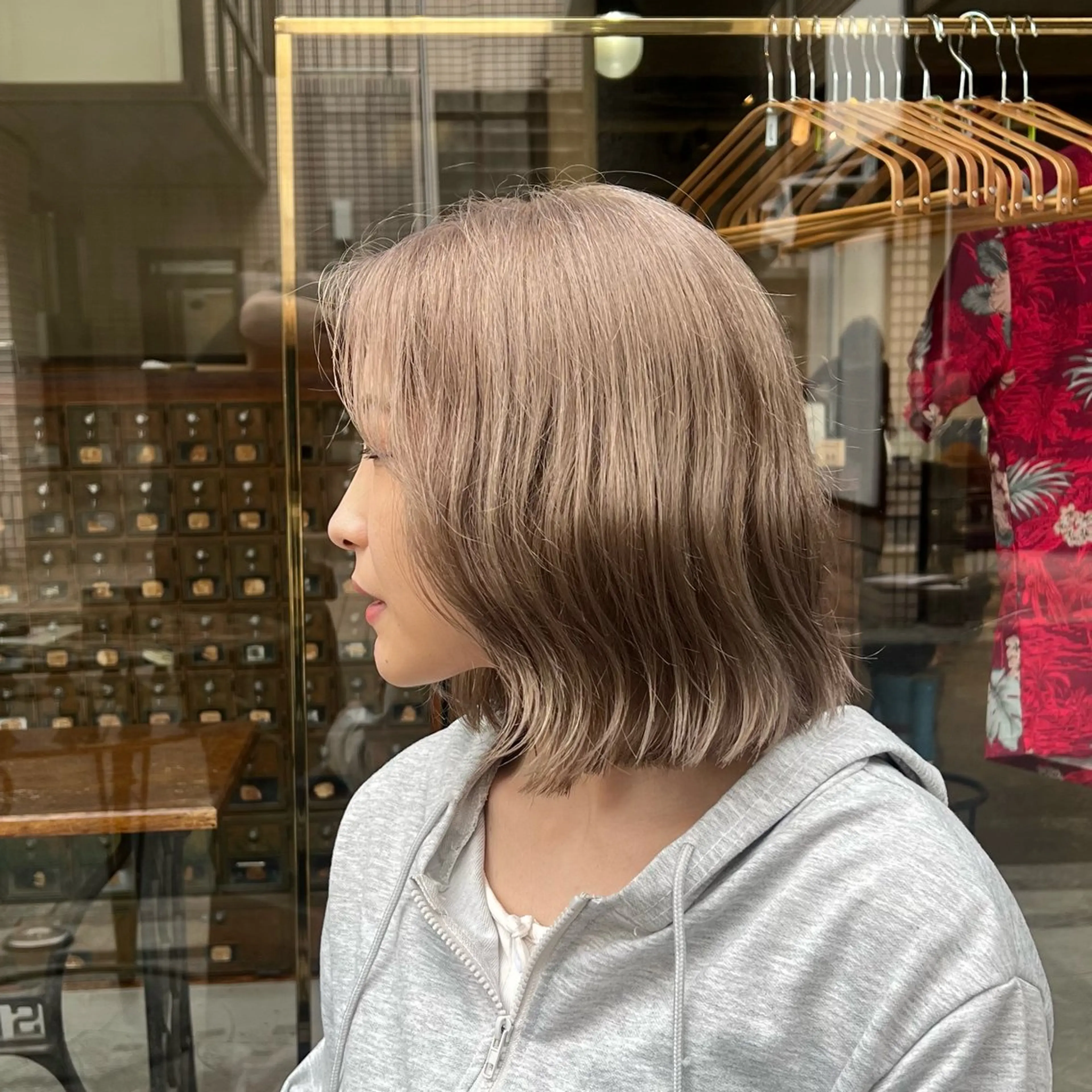 ショート カラー カット ヘアカラー トリートメント 赤みゼロ/透明感 カラー🌿KANTAのヘアスタイル