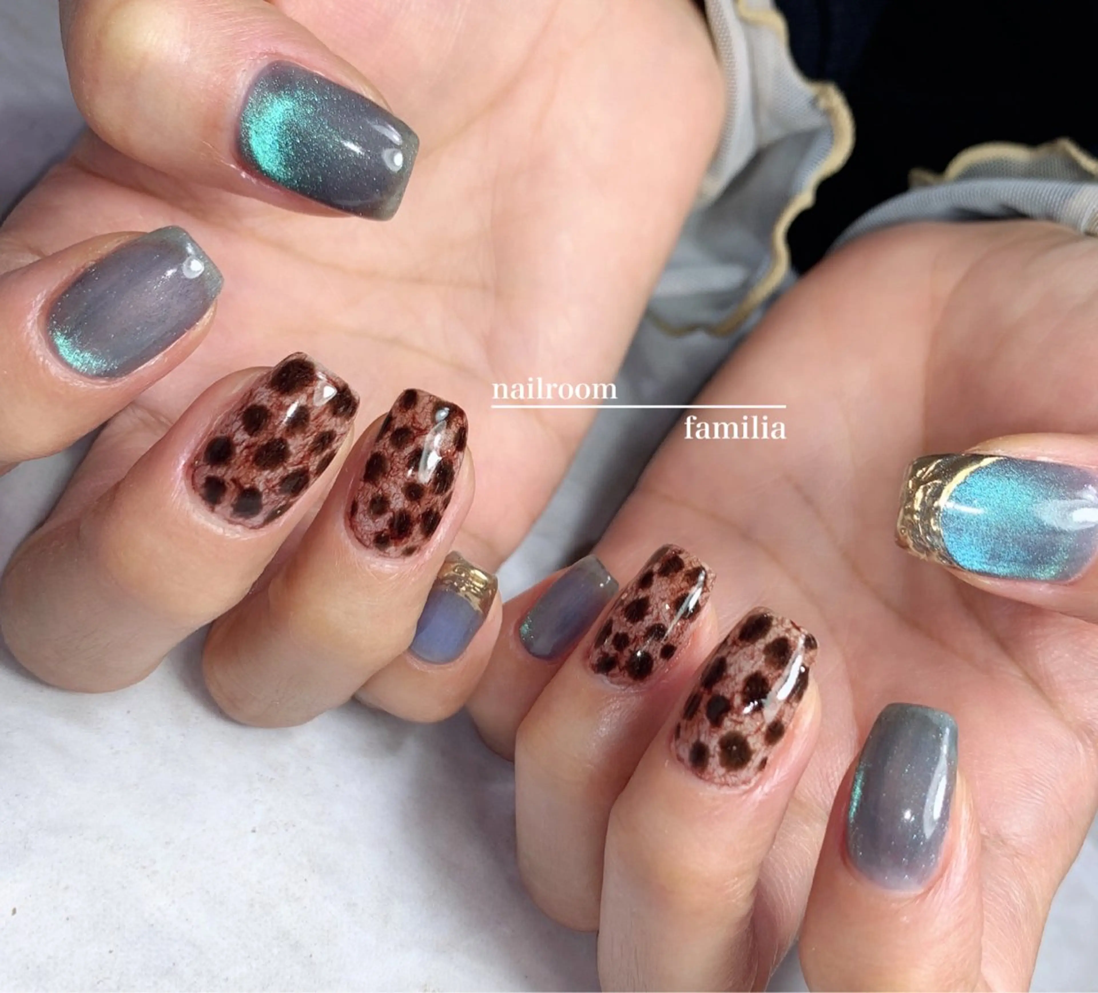 ネイル アニマル柄 アートネイル フレンチネイル マグネットネイル ミラーネイル -nailroom- familiaのネイルデザイン