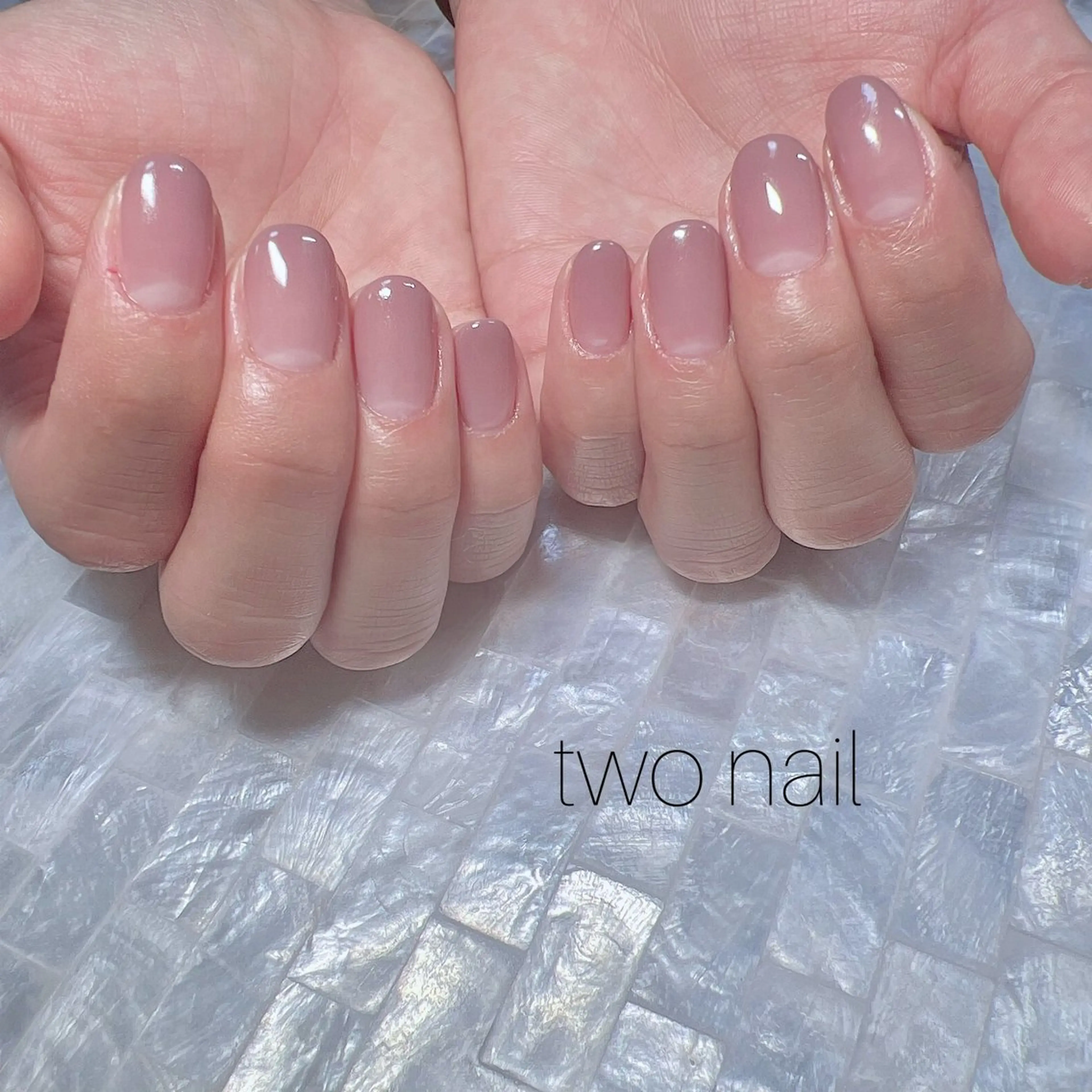 ネイル ブラウン ネイルチップ ホワイト ハンドネイル two nailのネイルデザイン