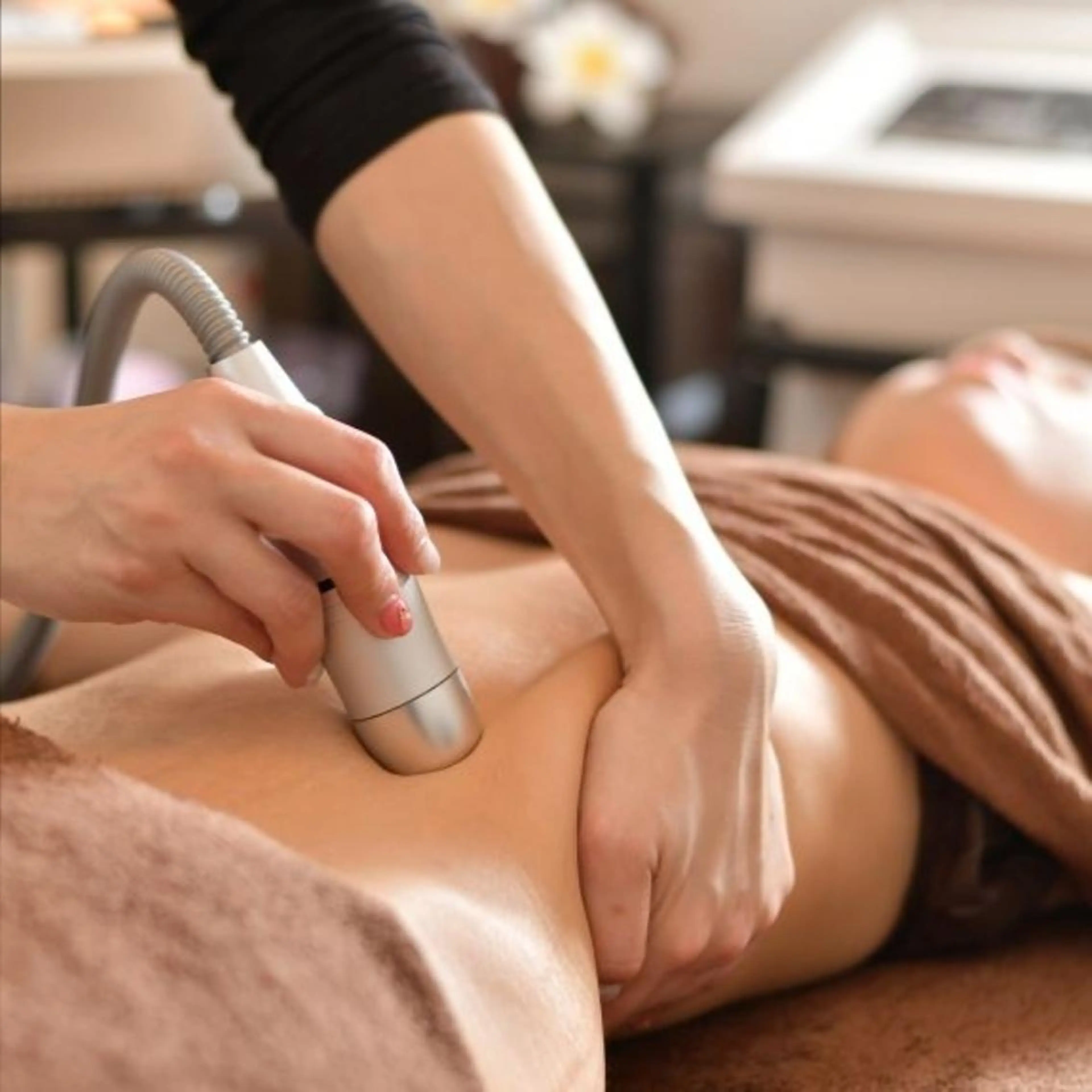 HICSU80分~温め・ラジオ波・8000ショット・マッサージ~ 　話題のハイックスで脂肪ダウンを促進！の写真