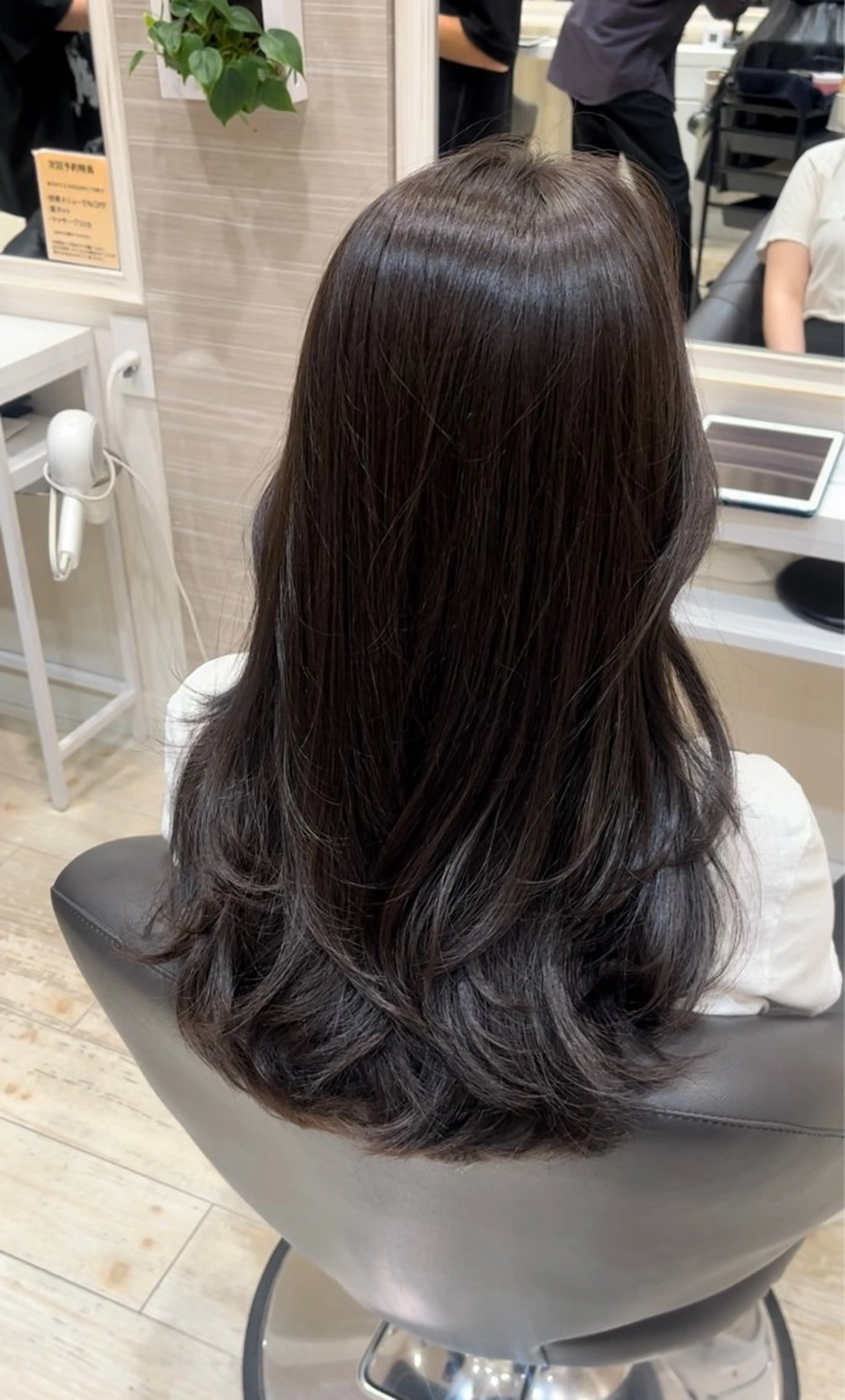 ロング レイヤーカット ローレイヤー 福田 しずくのヘアスタイル