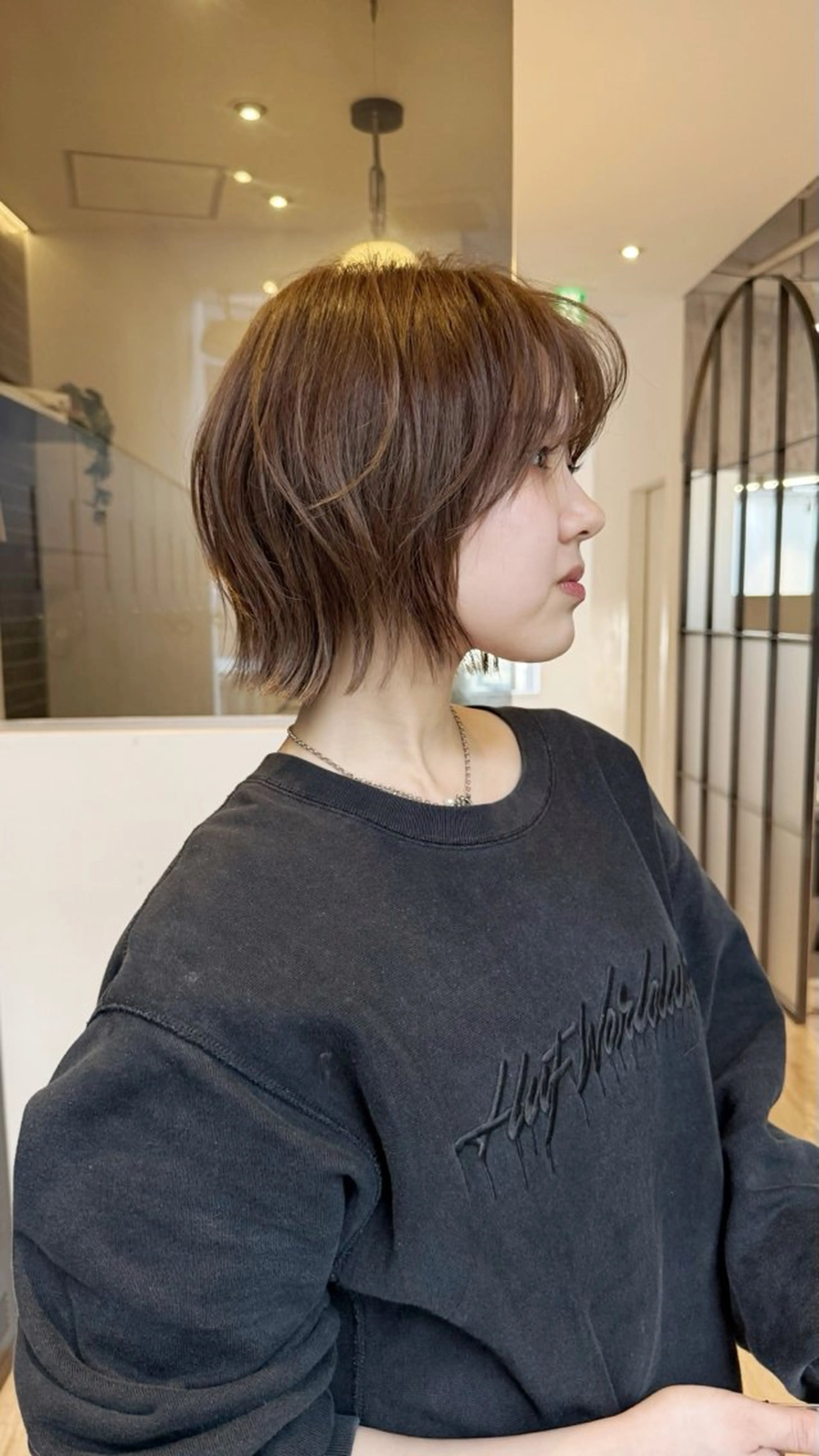 ショート カラー カット ヘアカラー トリートメント ‎♡アヤメ/レイヤー ボブ♡渋谷のヘアスタイル