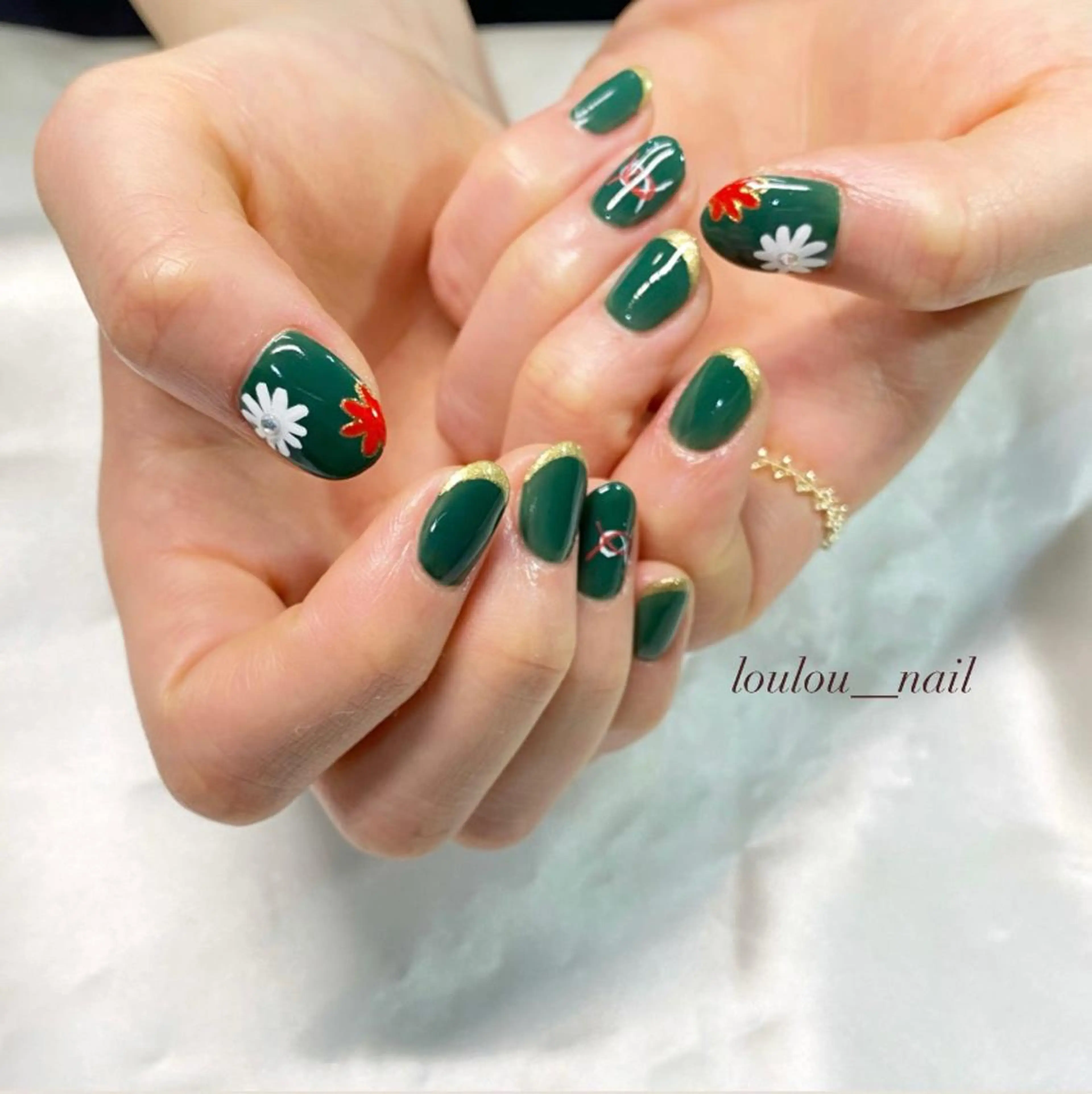ネイル 成人式 ジェルネイル グリーン ニュアンスネイル ハンドネイル ハンドケア loulou _nail所属・葛西 知佳のネイルデザイン