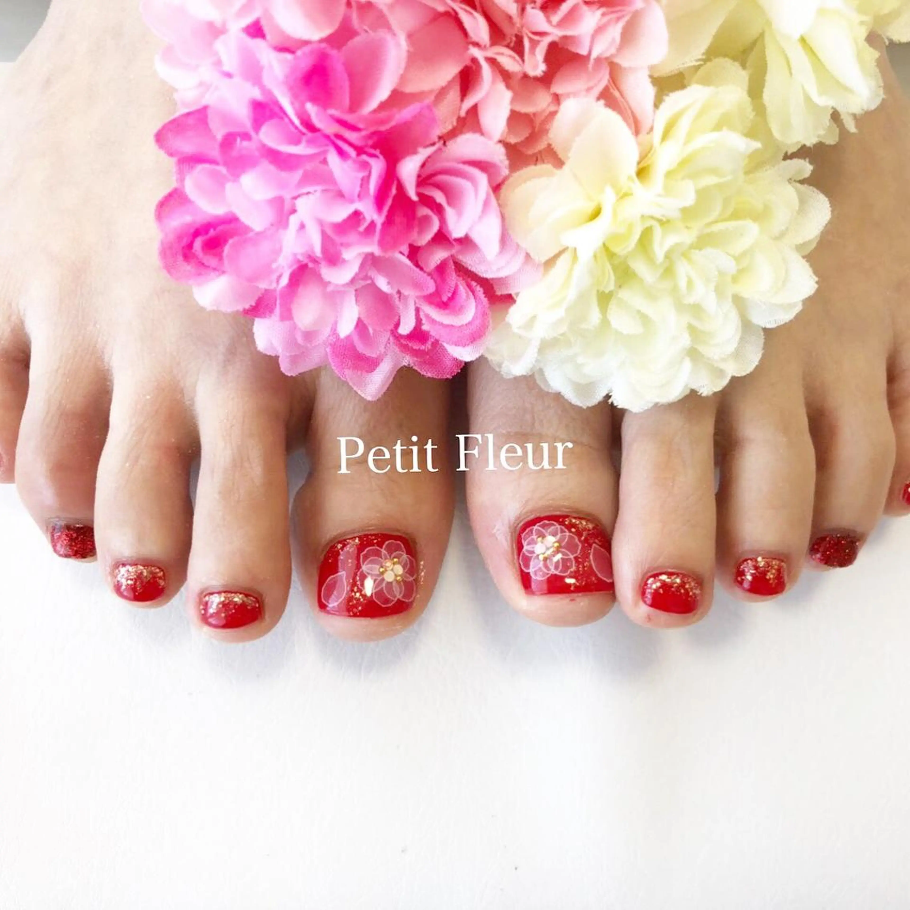ネイル フラワーネイル ラメ(グリッター) Petit Fleur所属・青柳 亜梨奈のマツエク・マツパデザイン