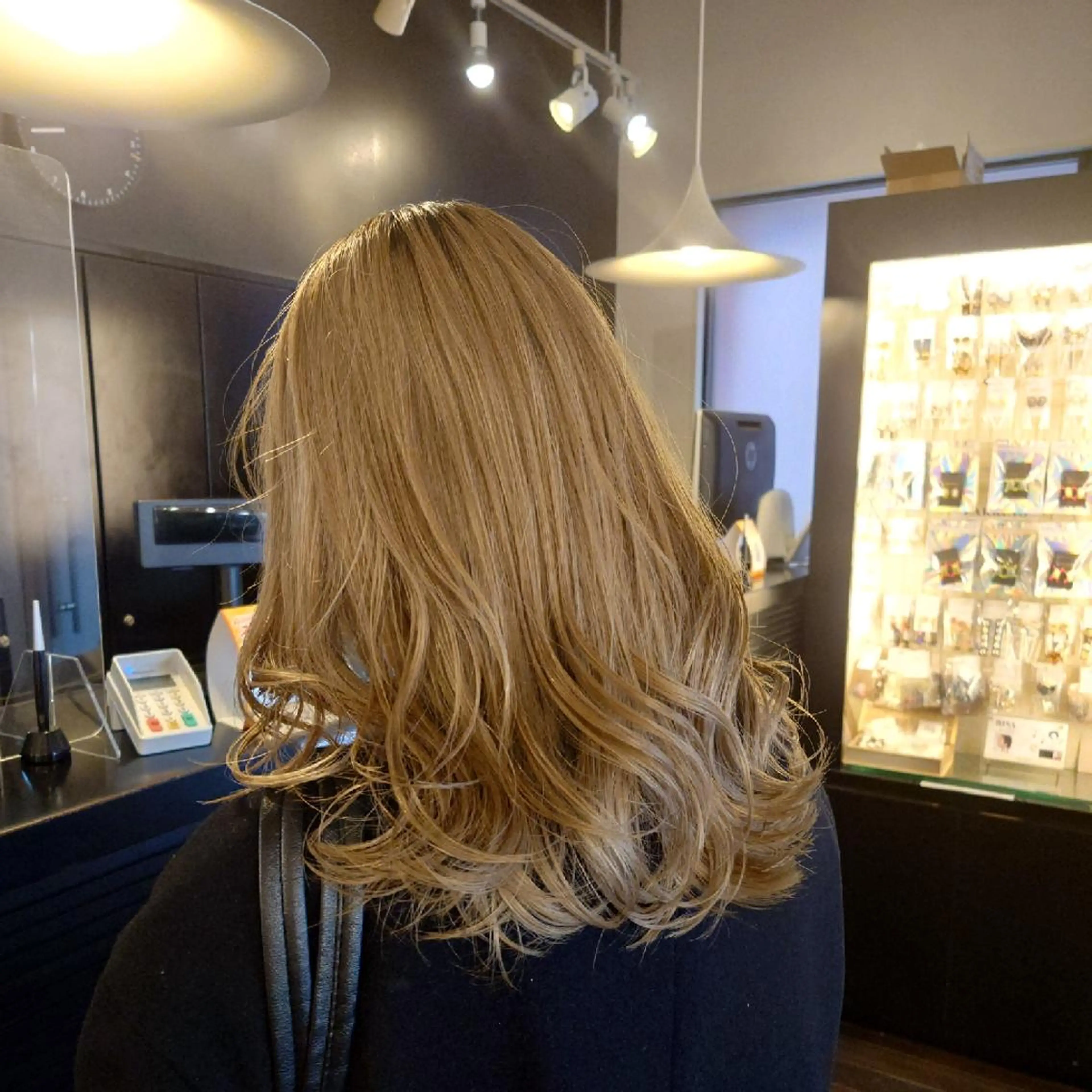 セミロング カラー 津田 祐輔のヘアスタイル