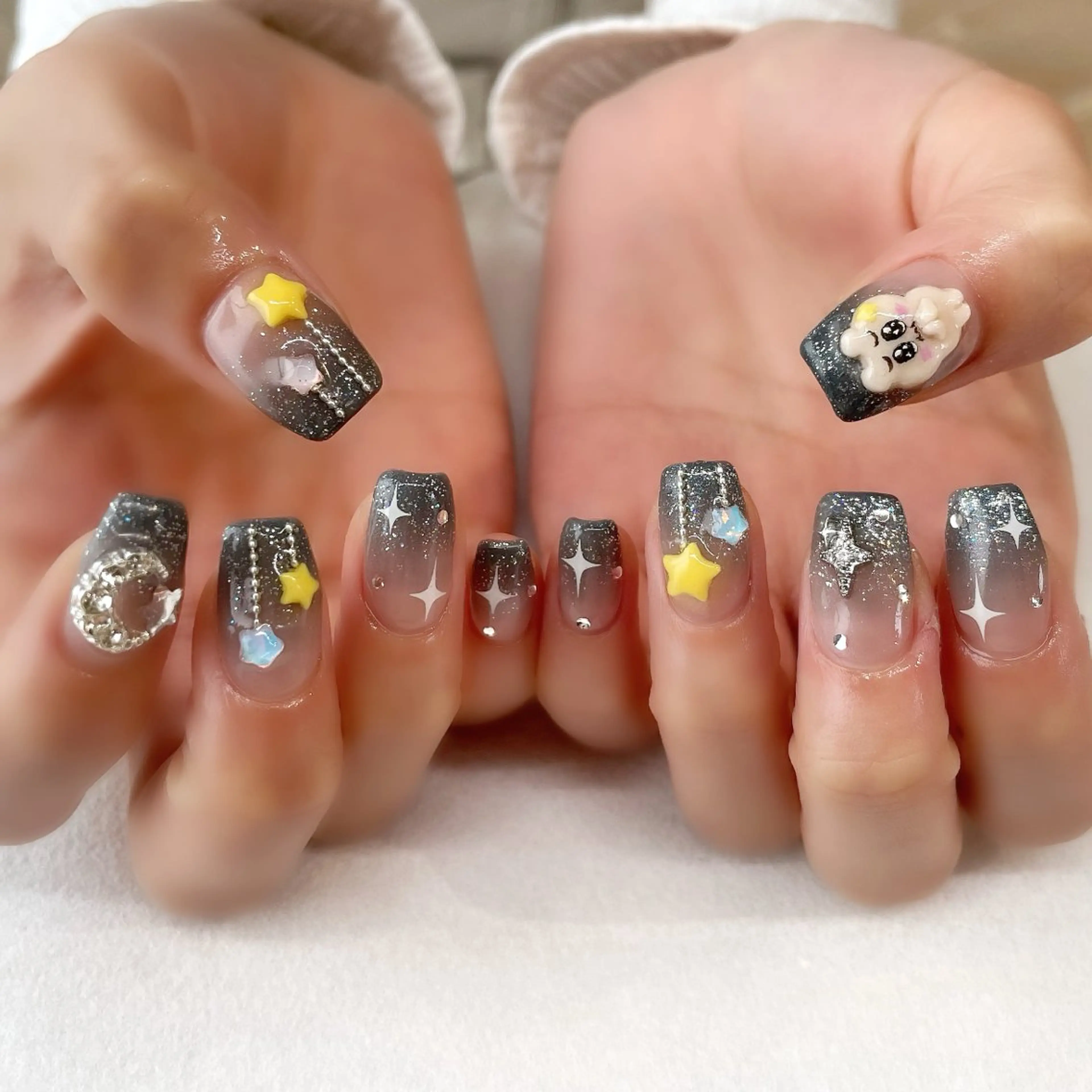 ネイル ハンドネイル 💎🐰 saki. m 🐰💎のネイルデザイン