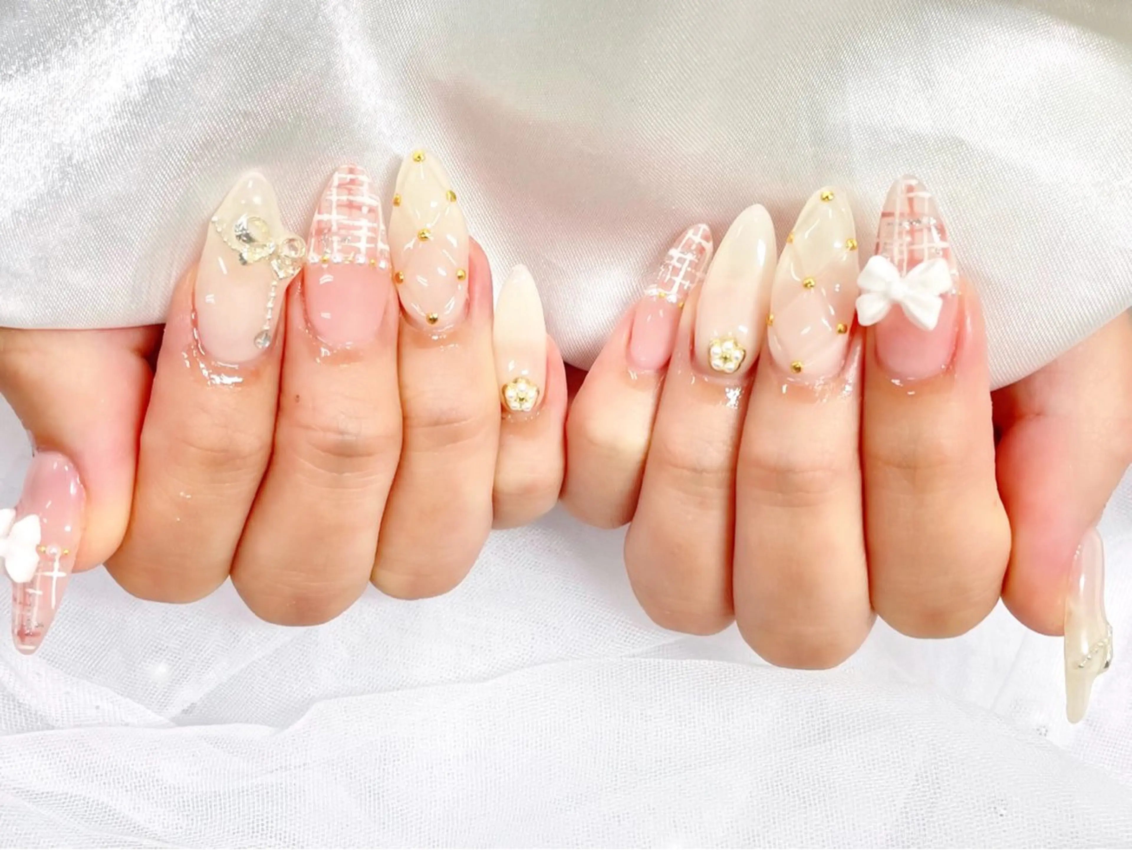 ネイル ジェルネイル ハート 韓国ネイル 持ち込み パラジェル Nail Neige🐈🌙のネイルデザイン