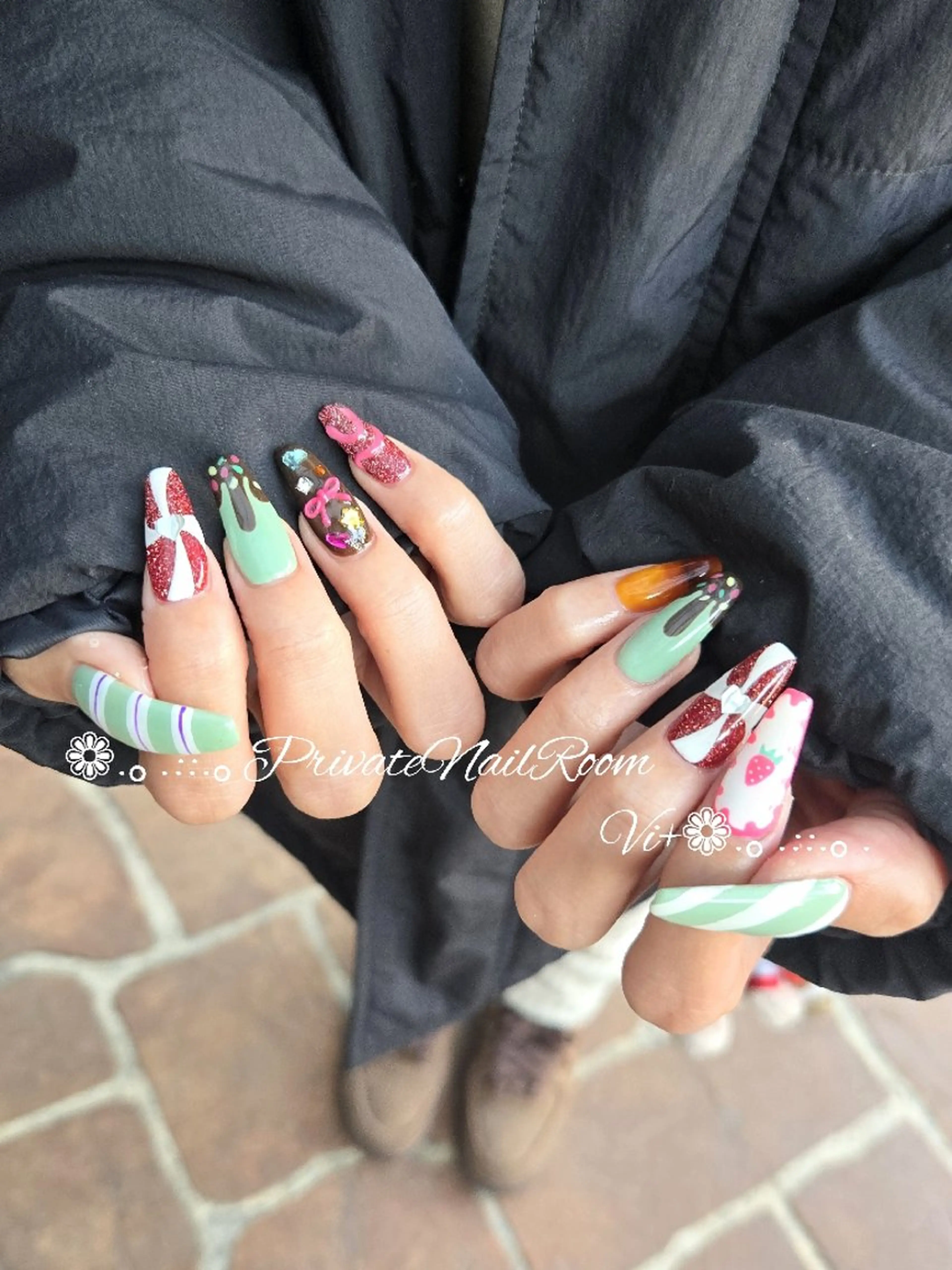 ネイル ハンドネイル Nail Room Vi+のネイルデザイン