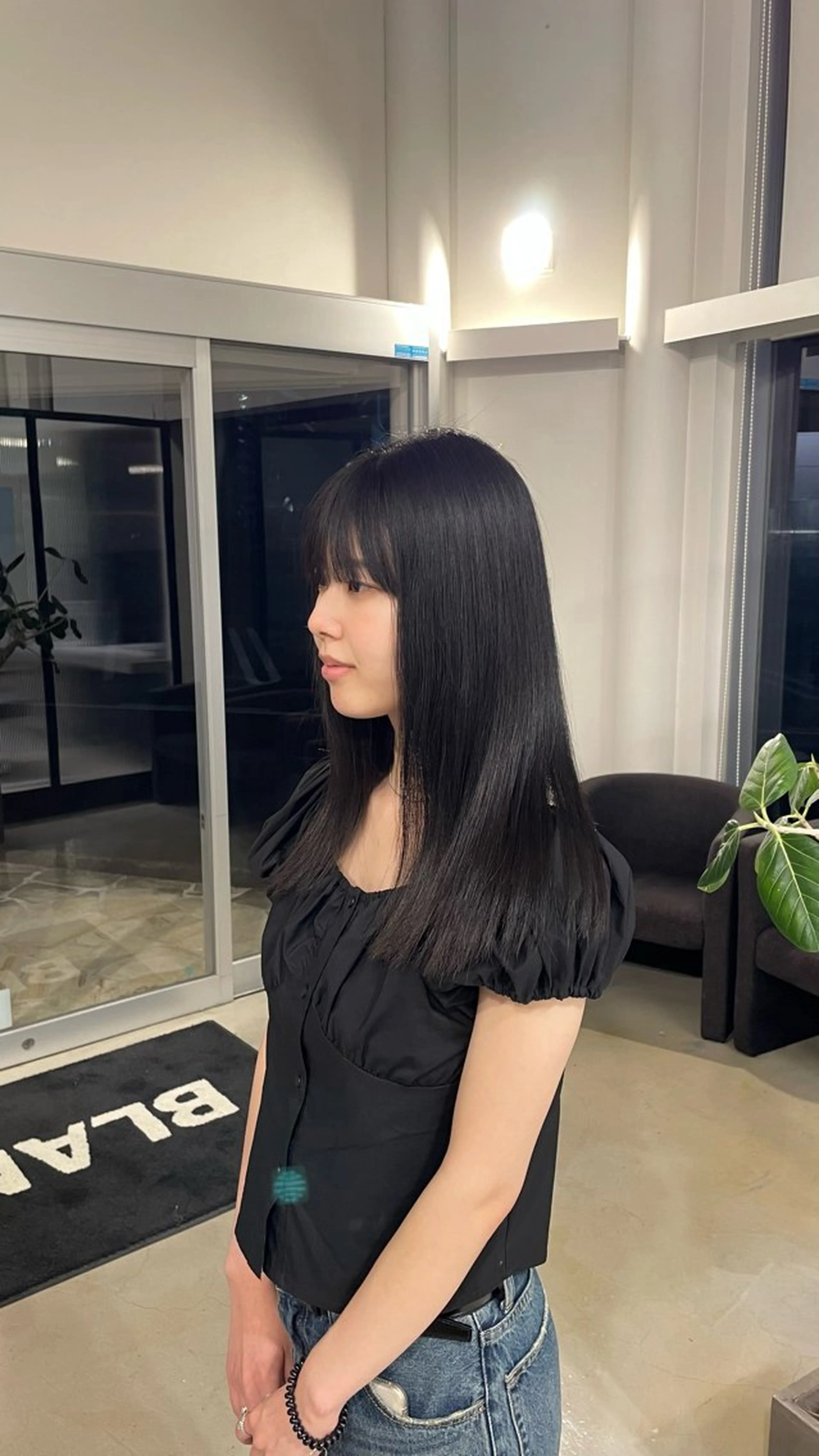 ロング パーマ 韓国ヘア/透明感カラ ー/メンズレディースのヘアスタイル