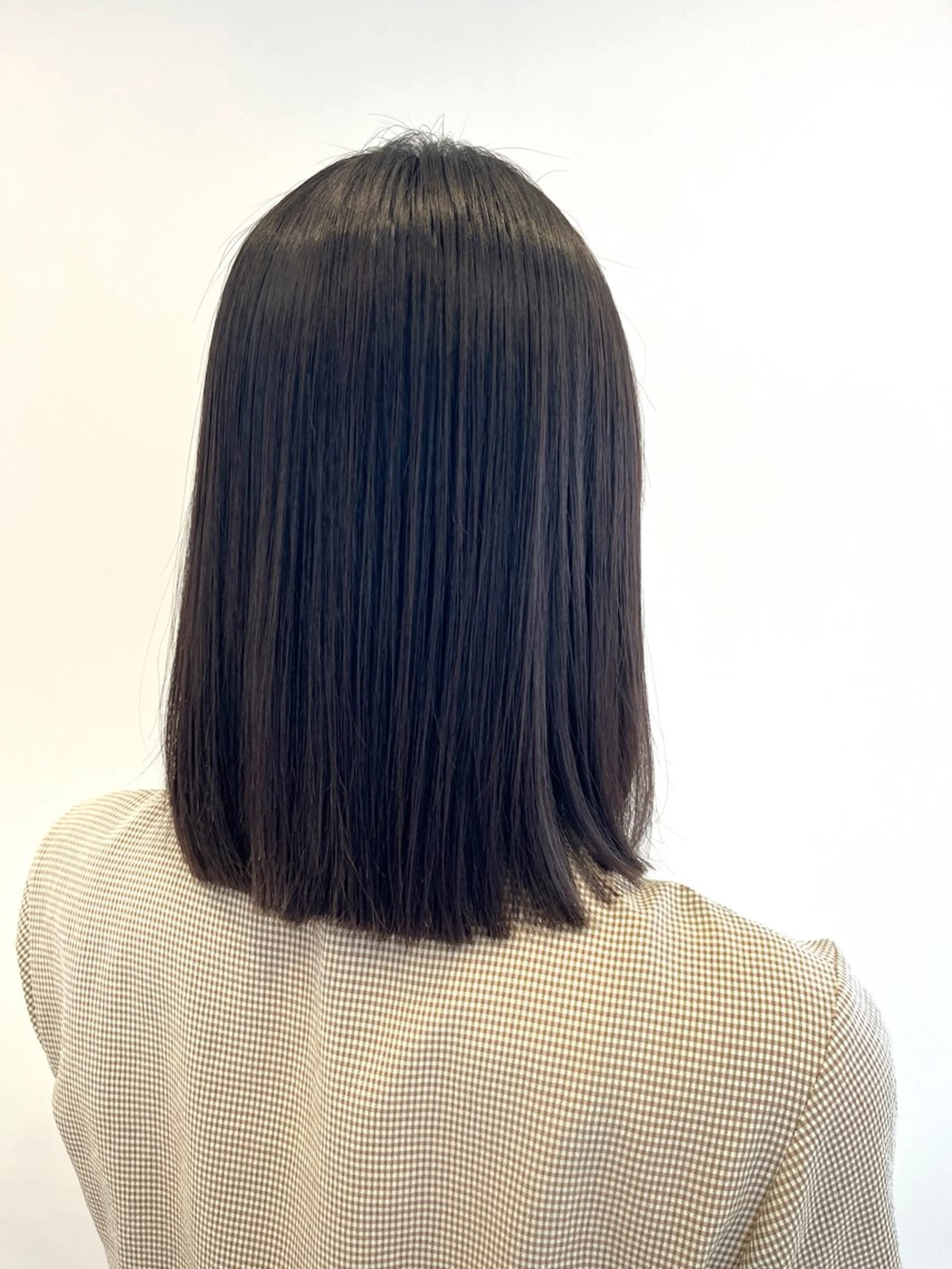 ミディアム パーマ ミディアムパーマ 髪質改善 縮毛矯正 ストレートパーマ 顔周りレイヤー／ 似合わせ／古津遼平のヘアスタイル