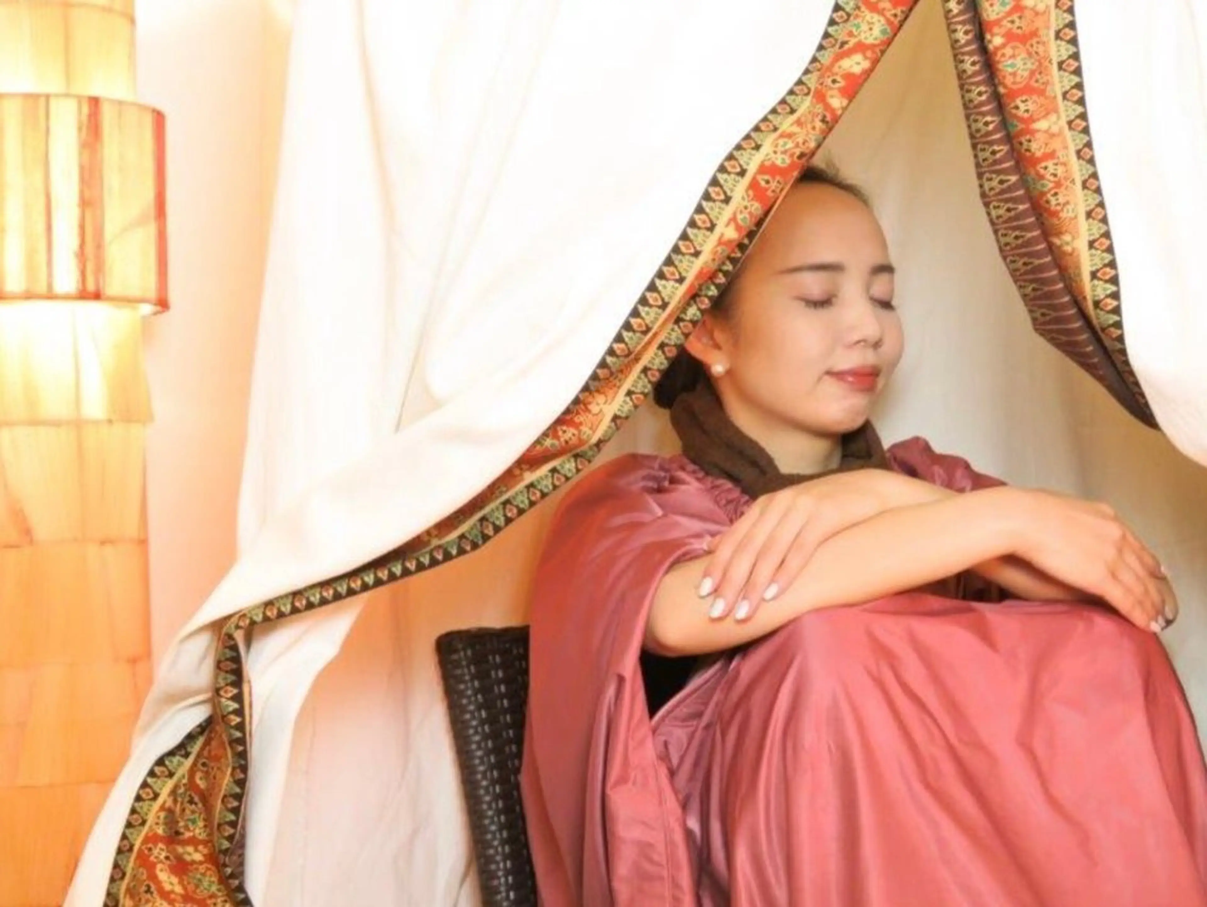 リラクメニューよもぎ蒸し（20分）付き 上半身30分オイルリンパマッサージの写真