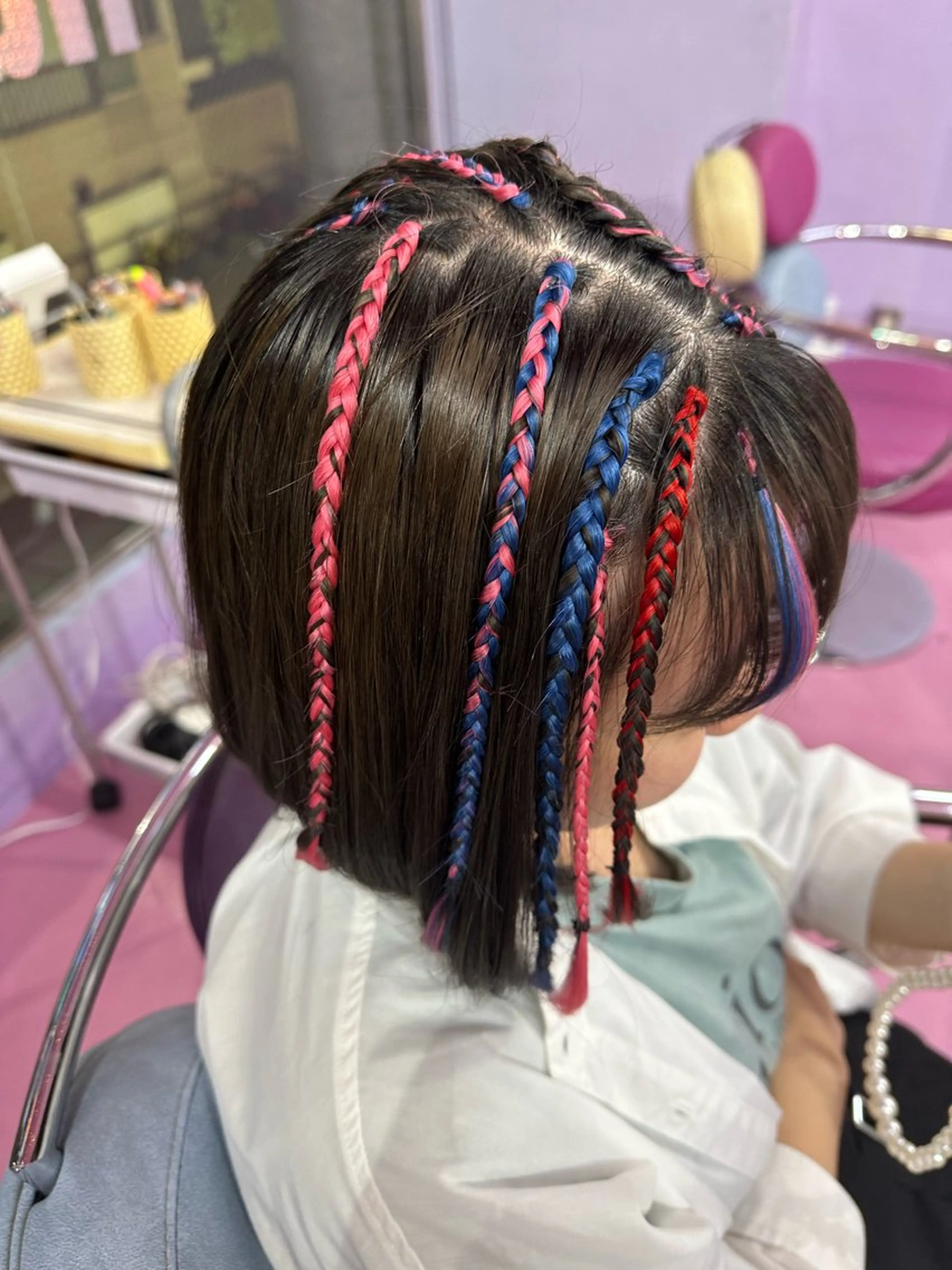 ショート Hair salon TOMMY所属・♮やっしー♮ 🌈派手髪🌈のヘアスタイル