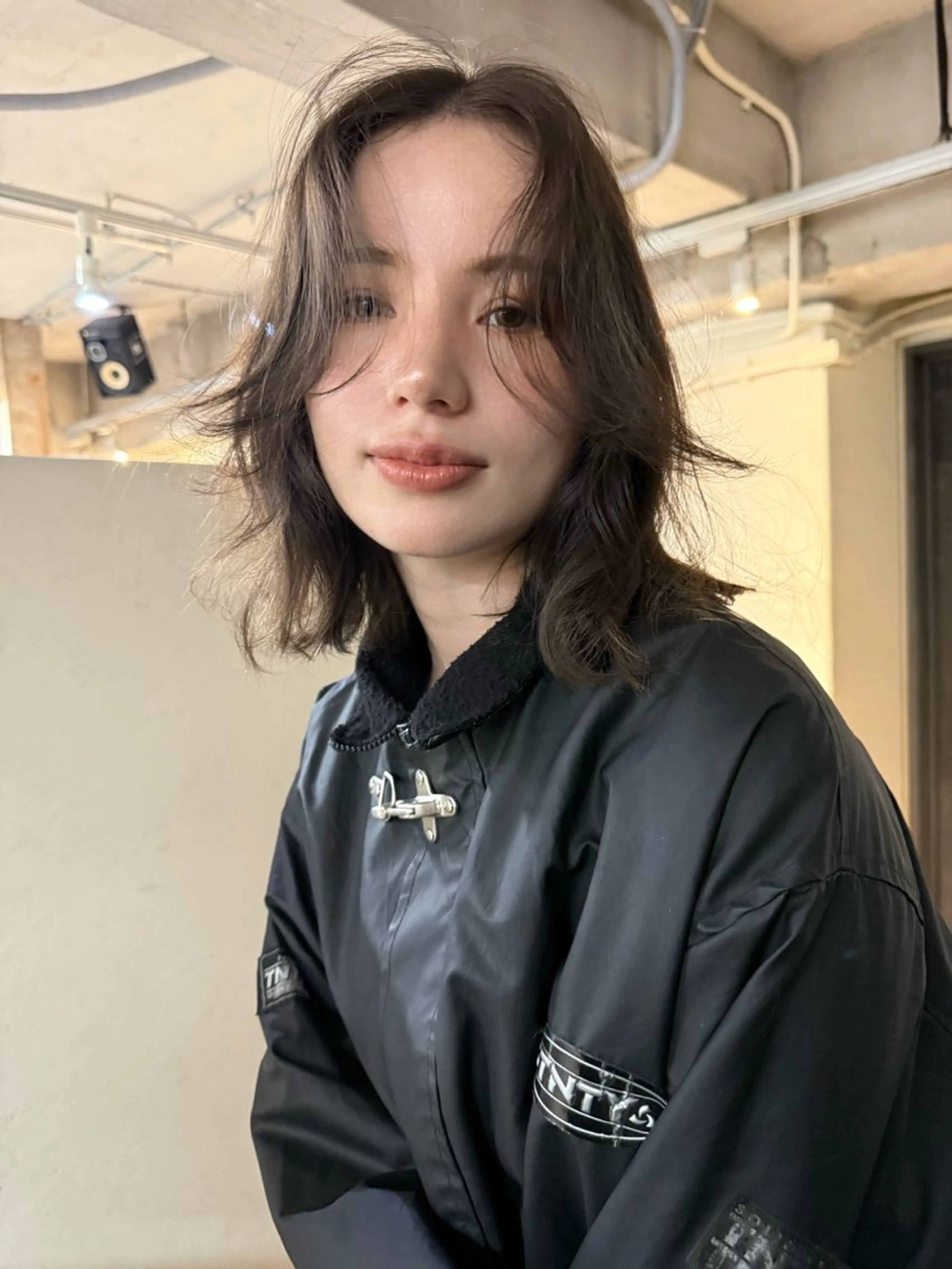 ミディアム カラー ミディアムレイヤー グレージュ レイヤーカット カット ヘアカラー 森貴裕/ベージュ/ パーマ/オリーブのヘアスタイル