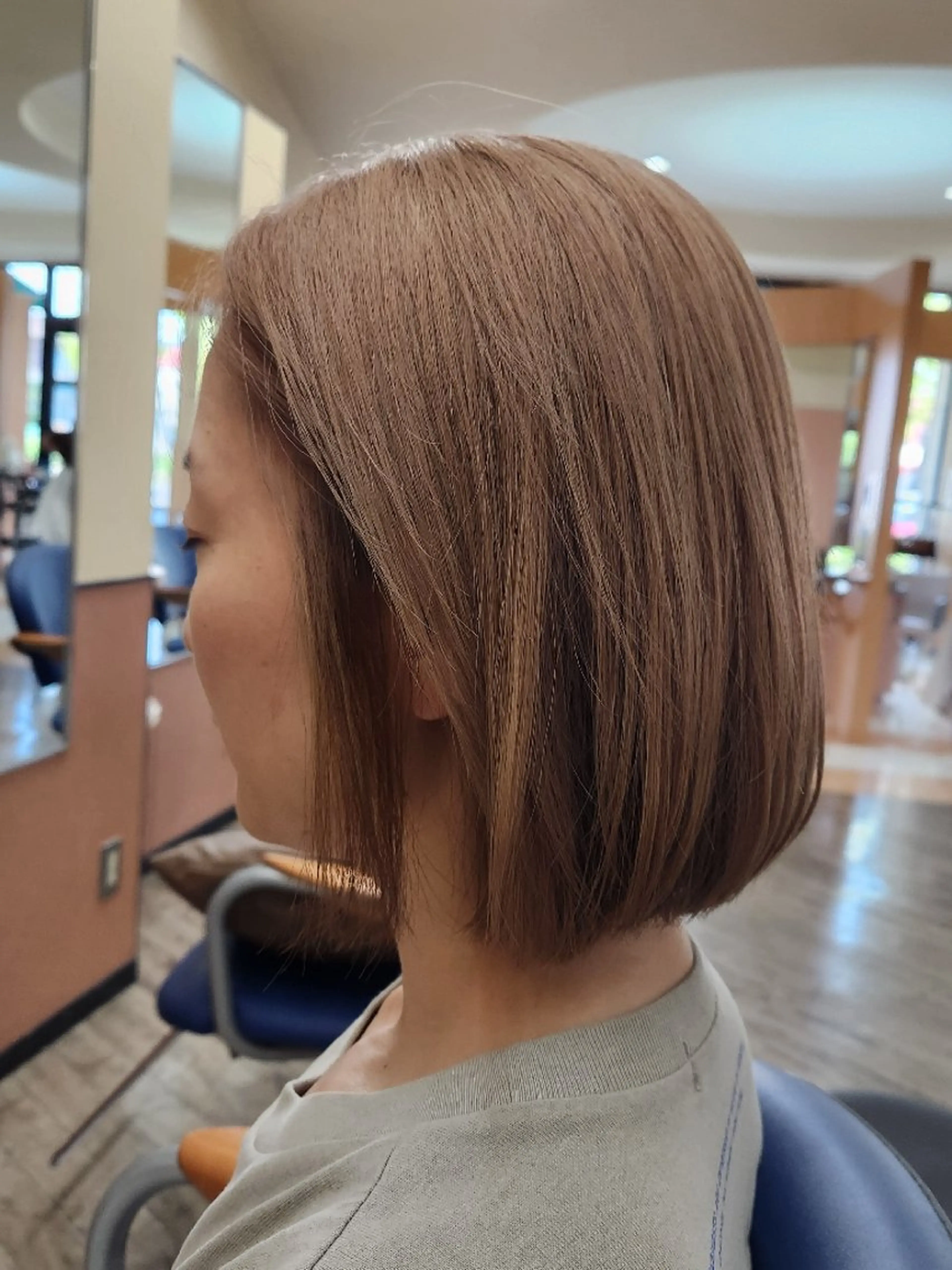 カラー ベージュカラー ブリーチ 安達まい/ インナーカラー◎のヘアスタイル