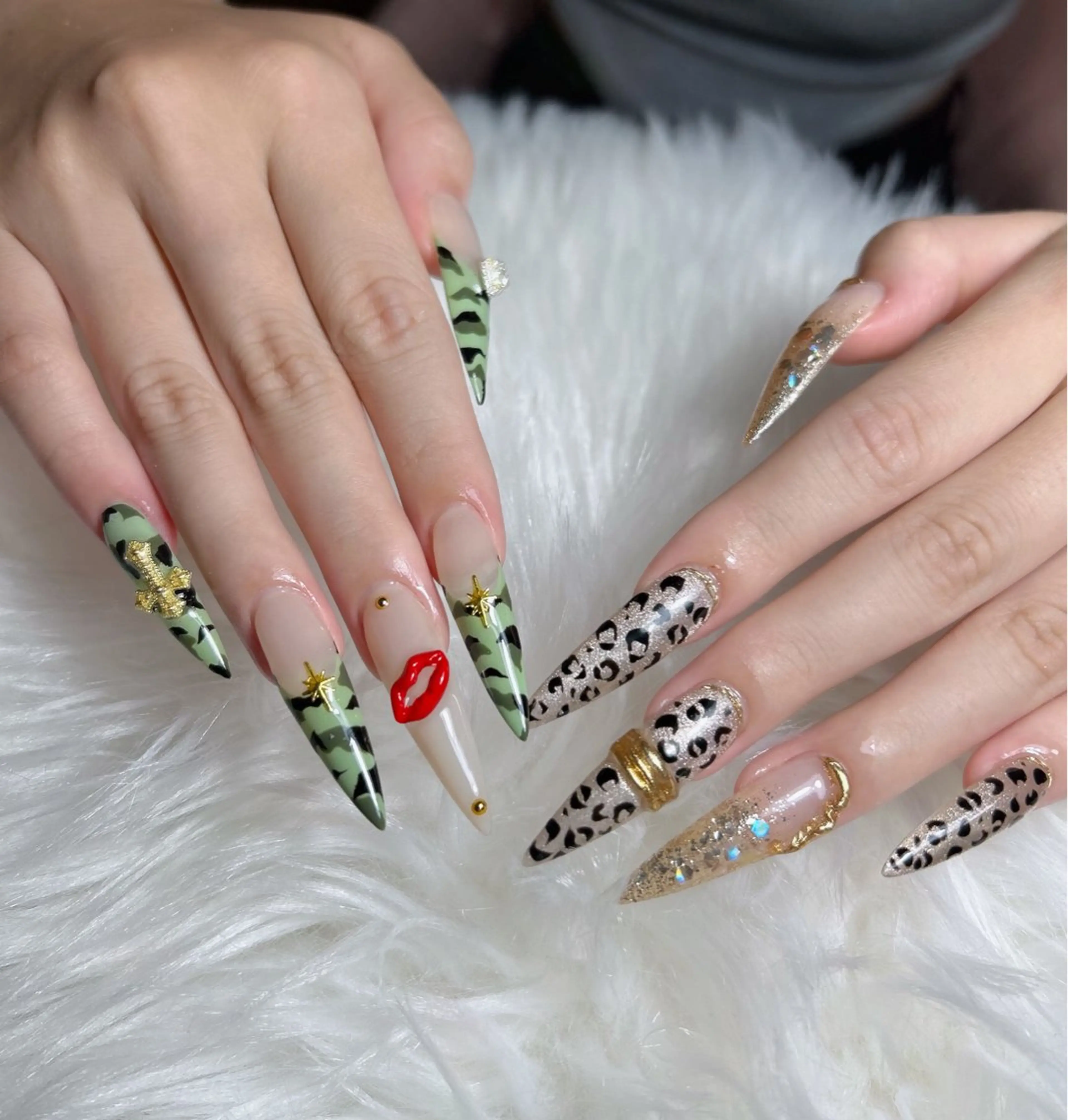 ネイル アートネイル オーロラネイル チークネイル 長さ出し フットネイル ハンドネイル Chan nailsのネイルデザイン