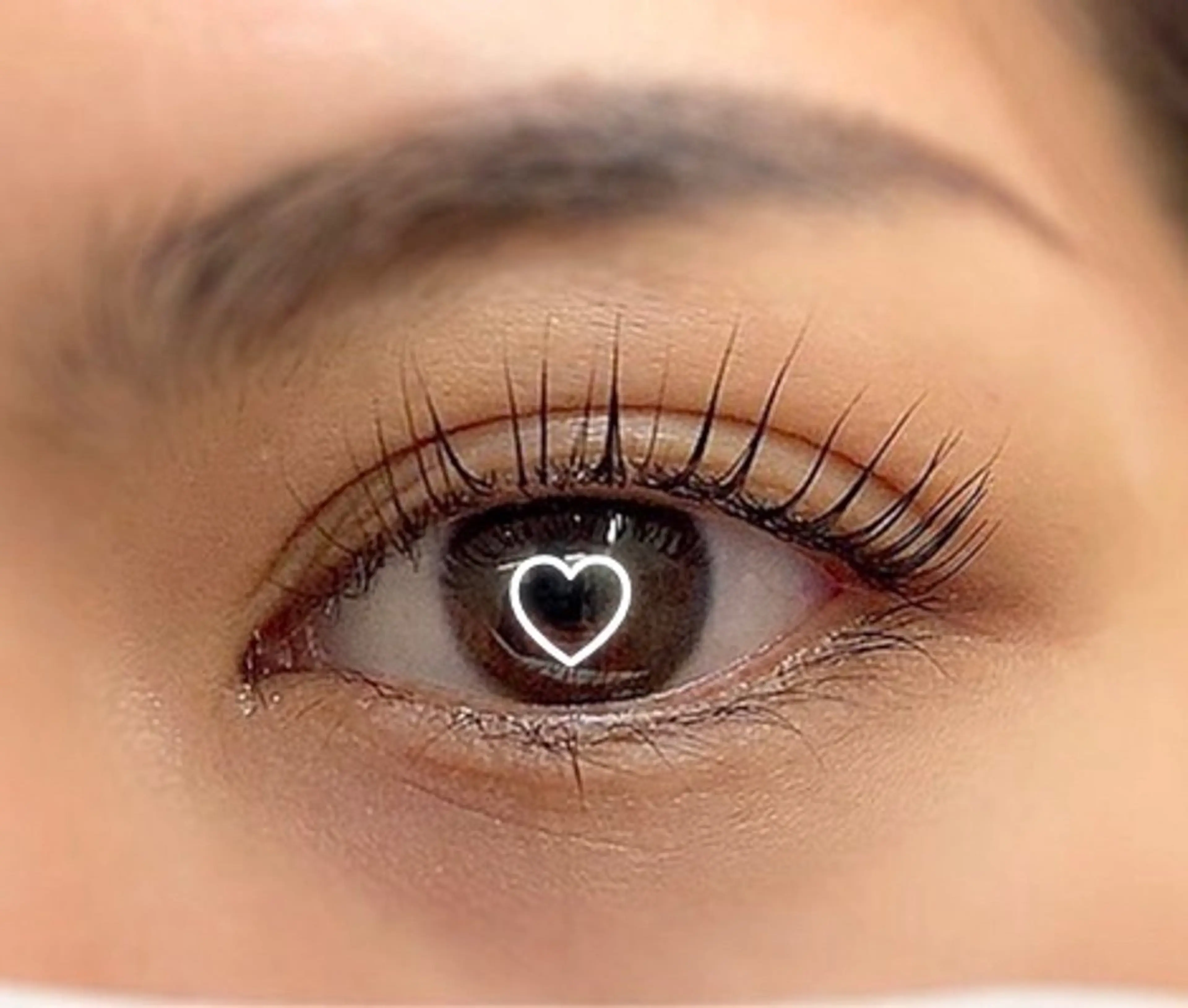 マツエク・マツパ プラスアイ新宿西口駅前店所属・プラスアイ新宿西口 駅前店🍯HIROのマツエク・マツパデザイン