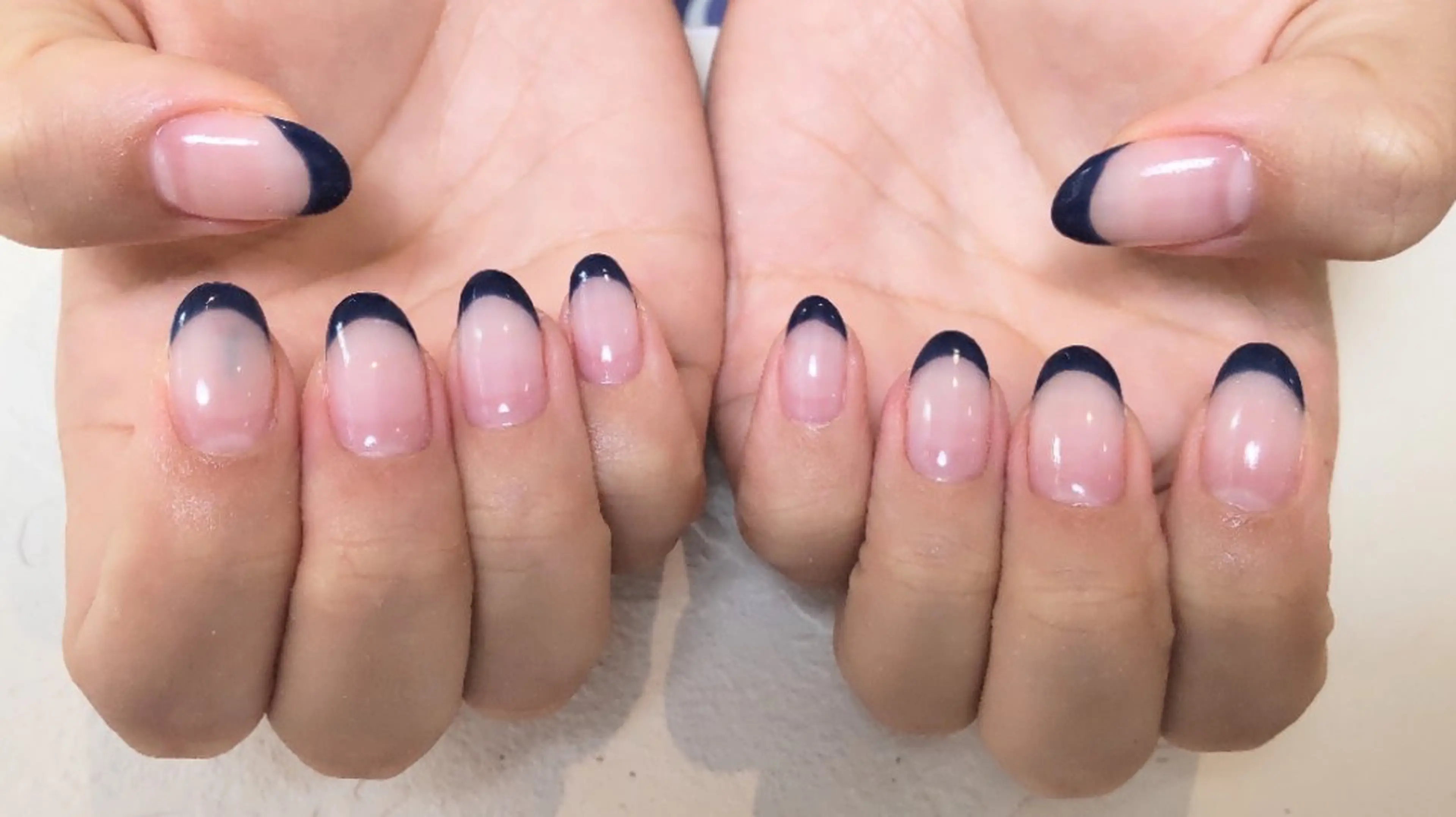 ネイル フレンチネイル ネイビー ハンドネイル MIURA＊ HIROKOのネイルデザイン