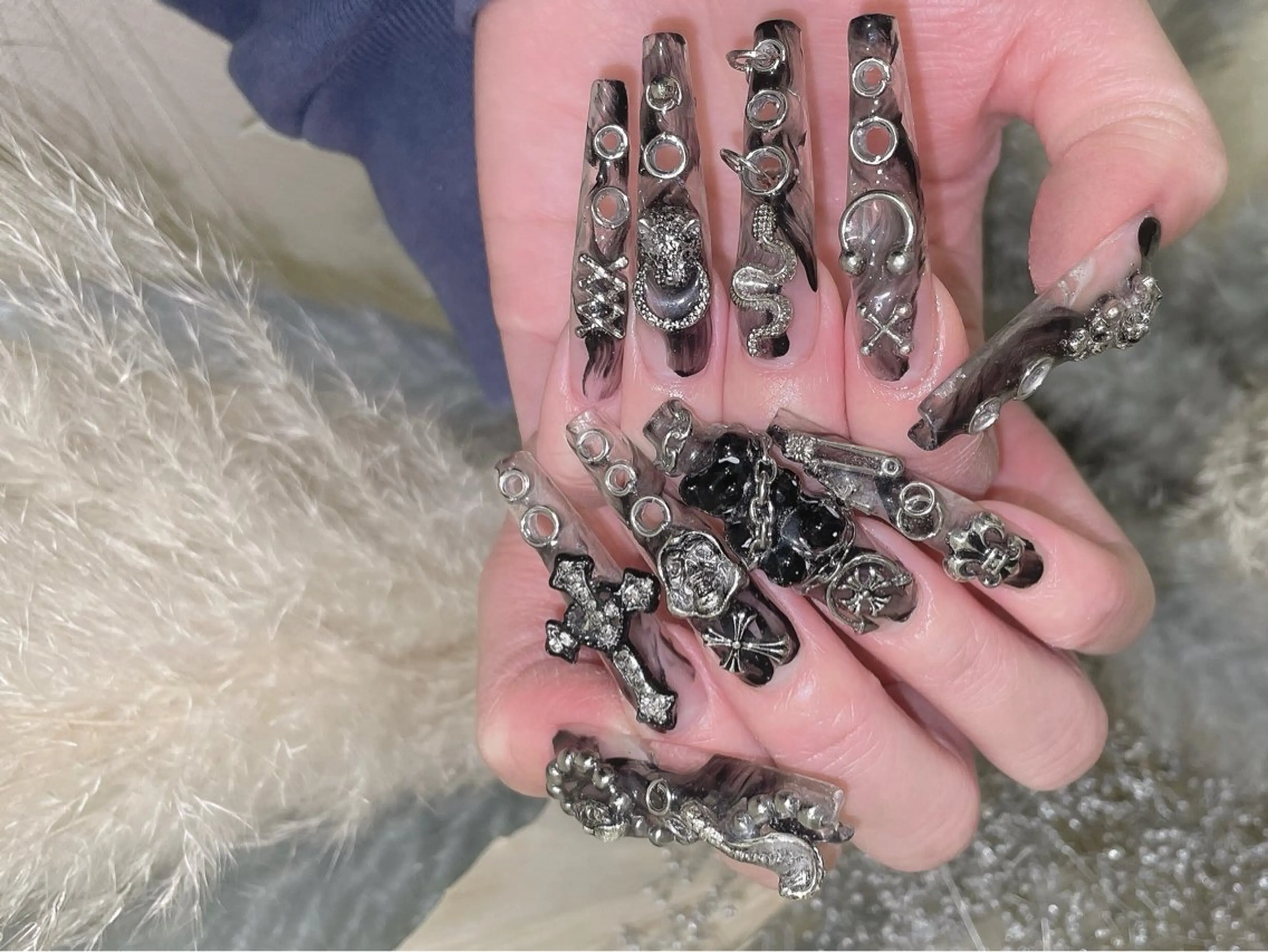 ネイル ロングネイル マグネットネイル ハンドネイル emu【心斎橋店】 michinaのネイルデザイン