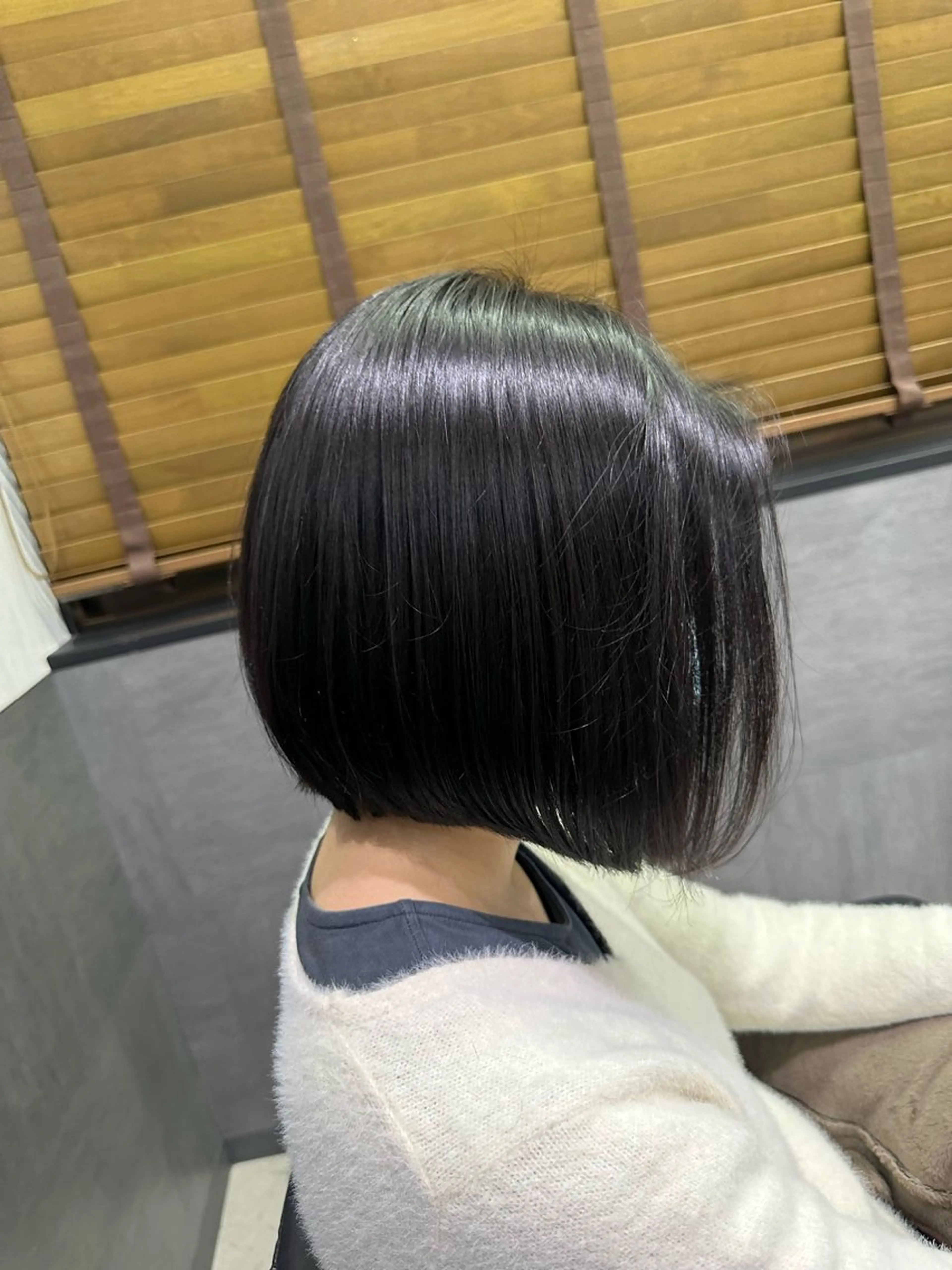 ミディアム カラー 切りっぱなしボブ ボブ SHUHEY💎 髪質改善✨のヘアスタイル