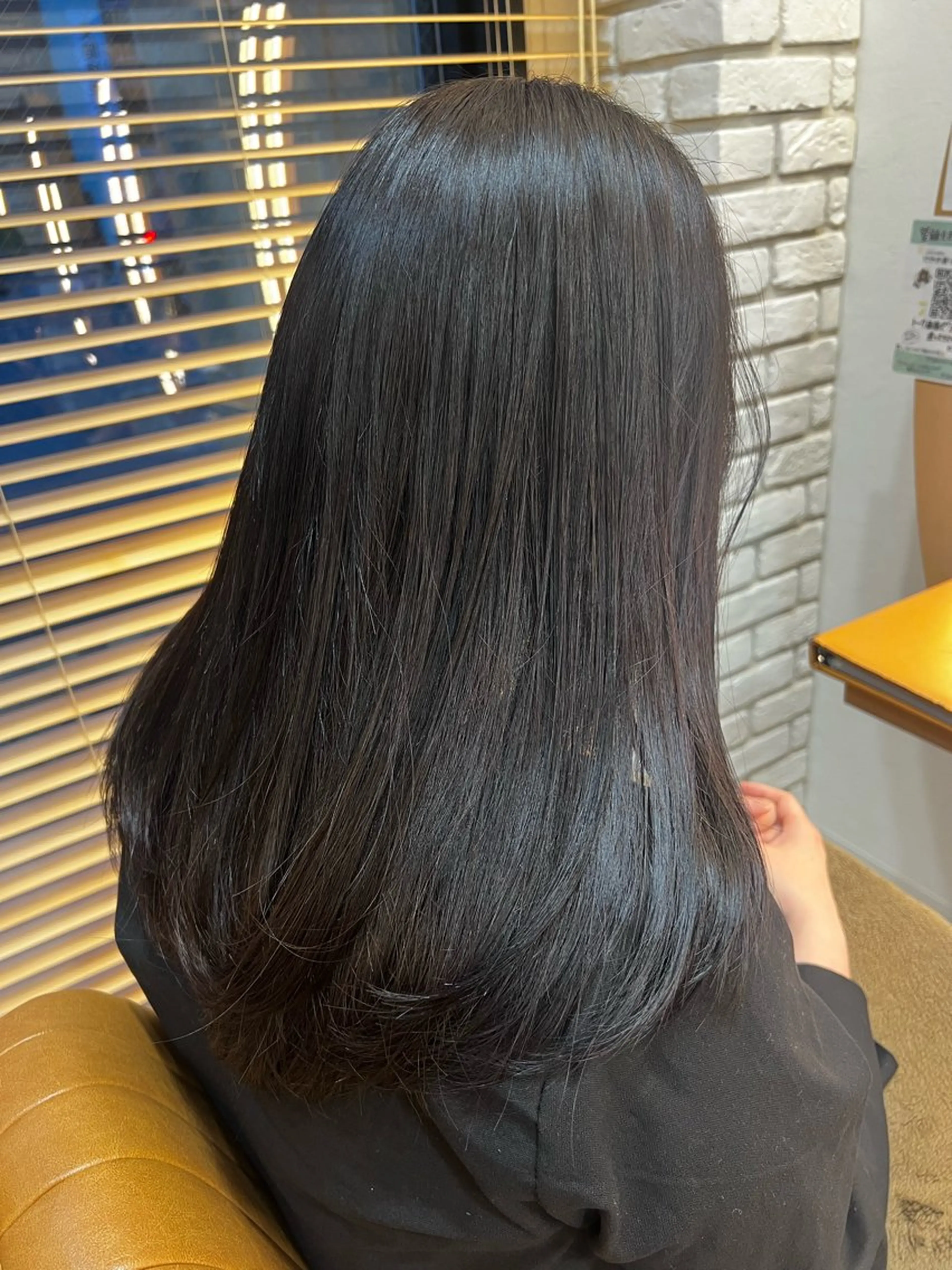 セミロング adorableけやき通り店所属・adorable 小西彩里のヘアスタイル