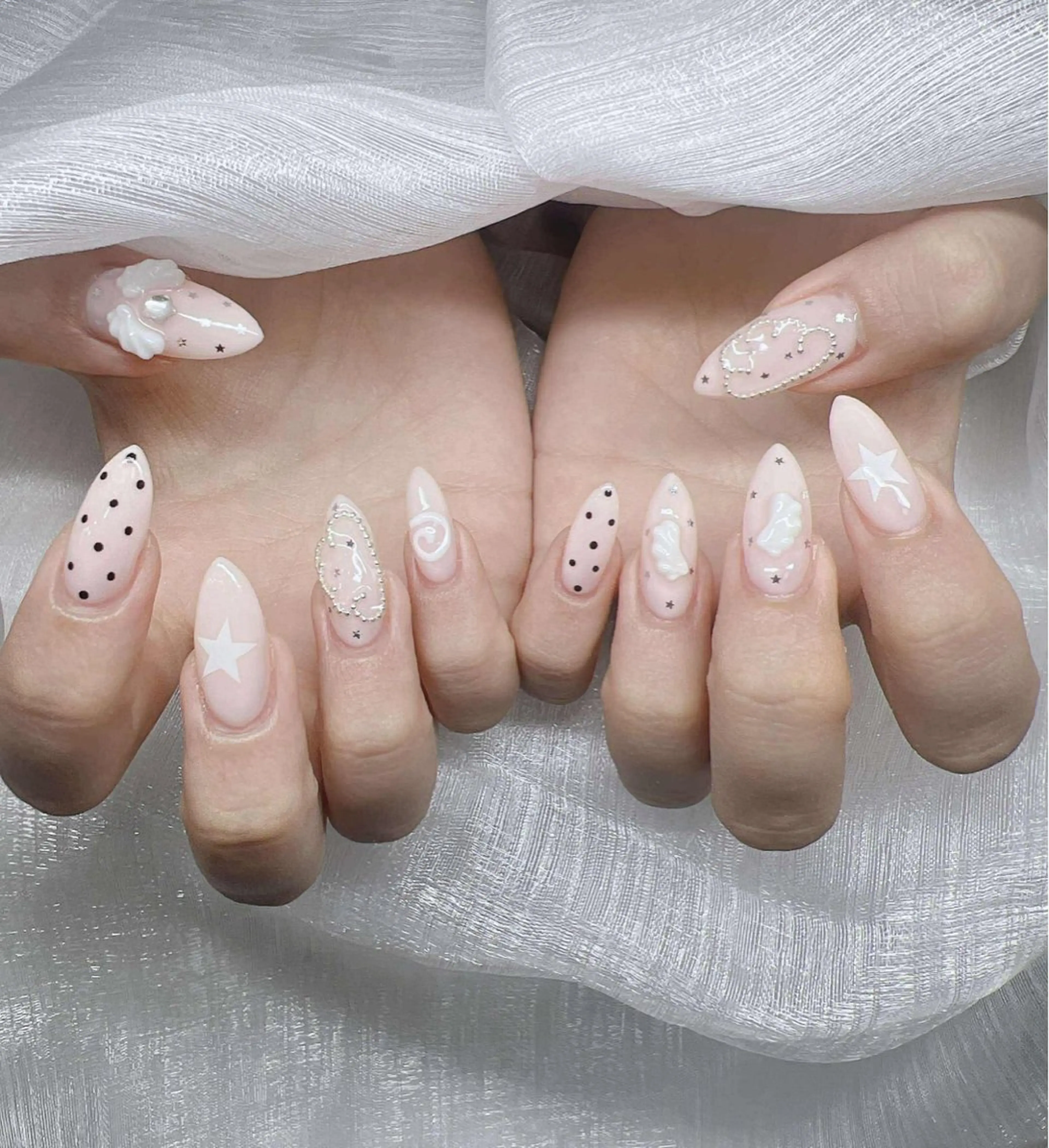 ネイル 長さ出し グラデーション 卒業式 キラキラネイル マグネットネイル ハンドネイル Lee Nailsのネイルデザイン