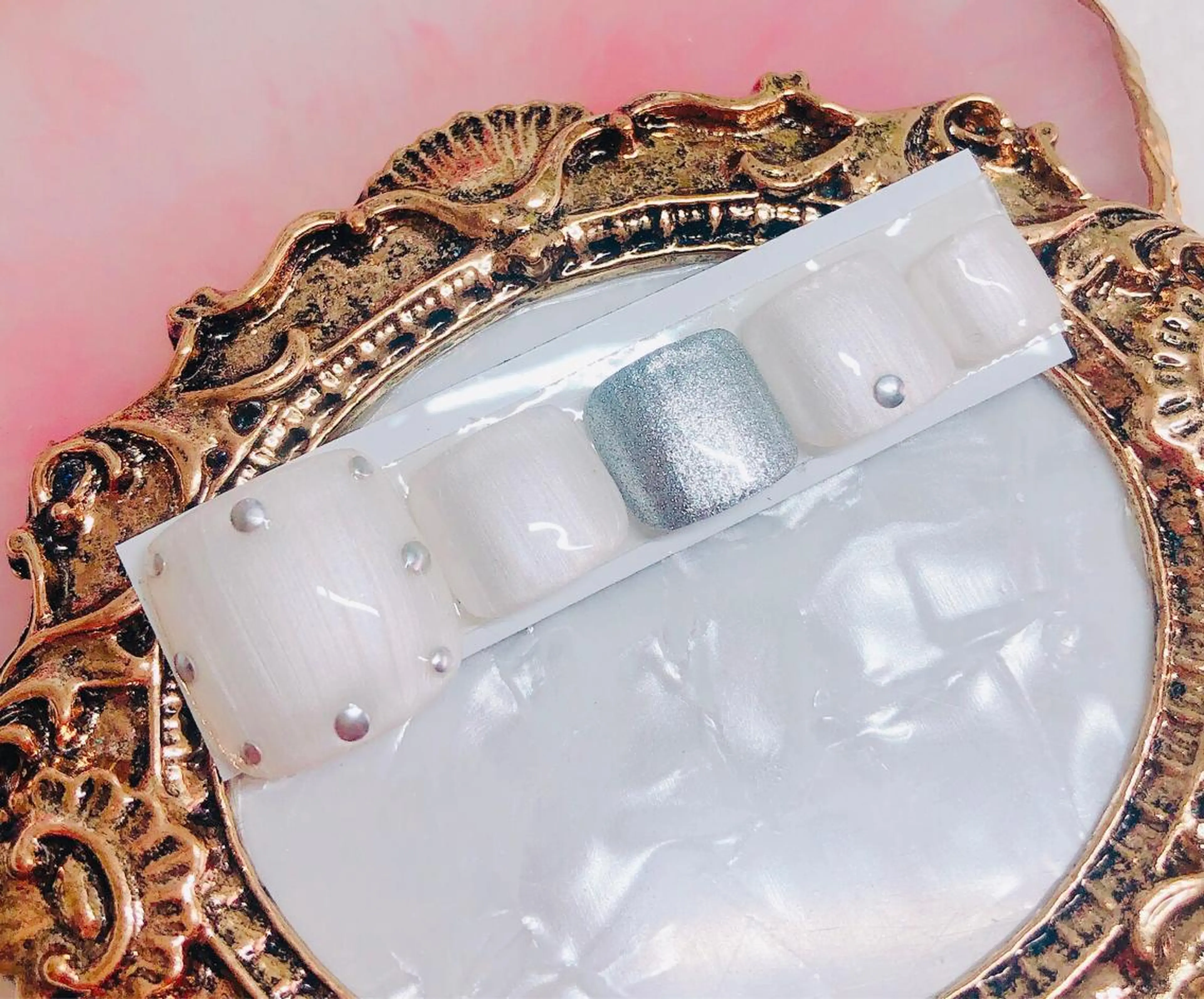 ネイル フットネイル フットネイル CROWN プライベートサロンのネイルデザイン