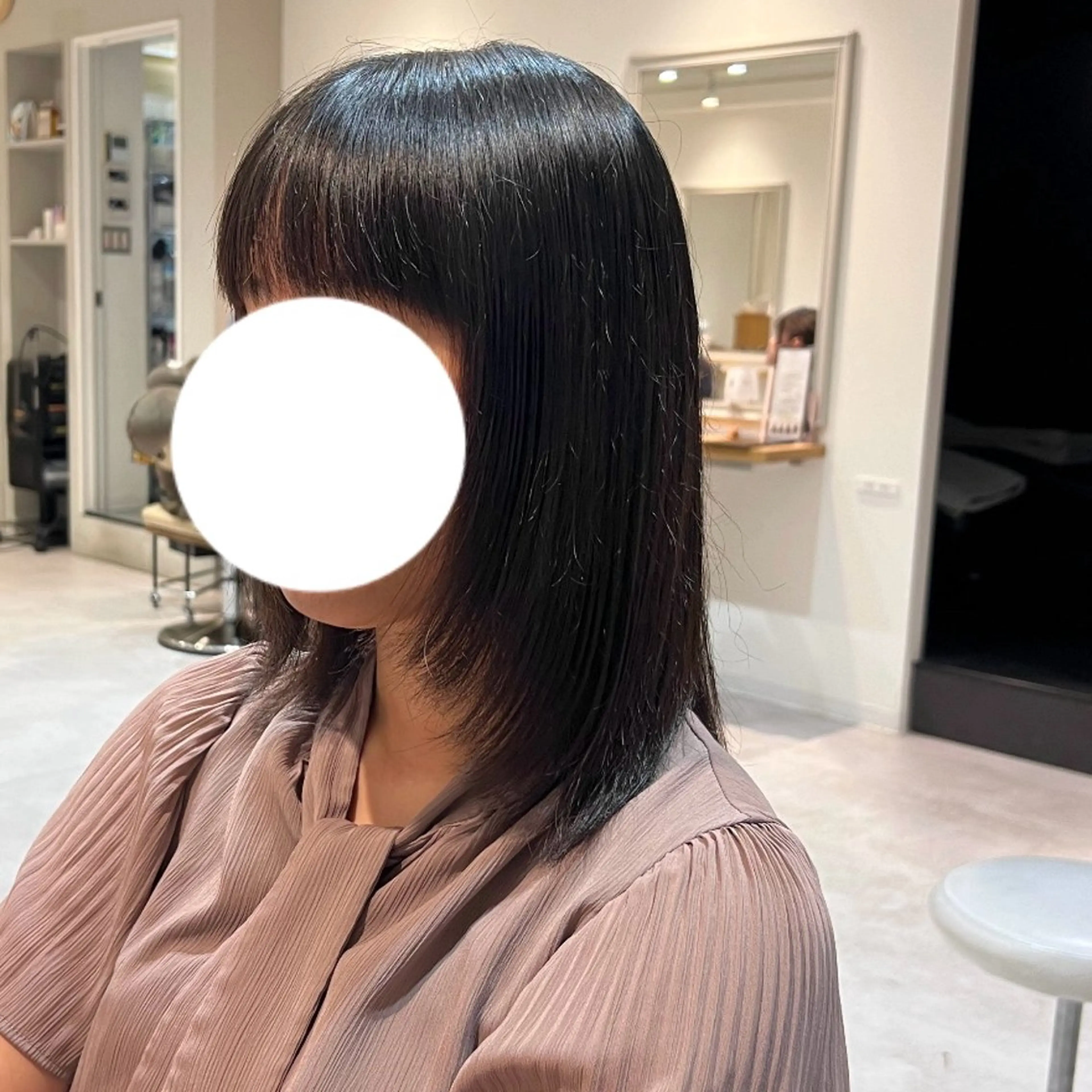 ミディアム レイヤーカット TREAT HAIR DESIGN　津田沼店所属・川村 琴のヘアスタイル
