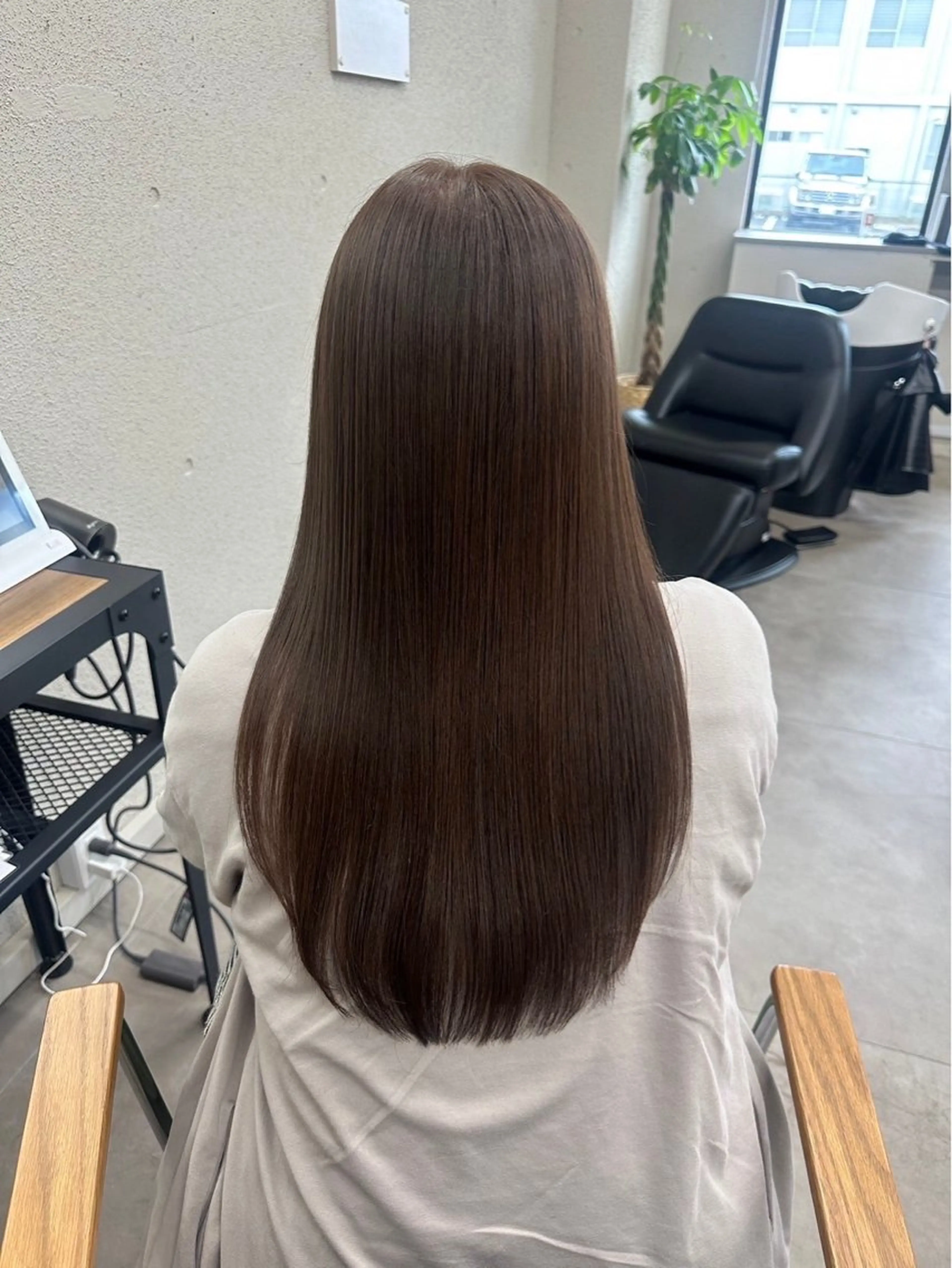 ロング 透明感ダブルカラー/ 諸岡ひばりのヘアスタイル