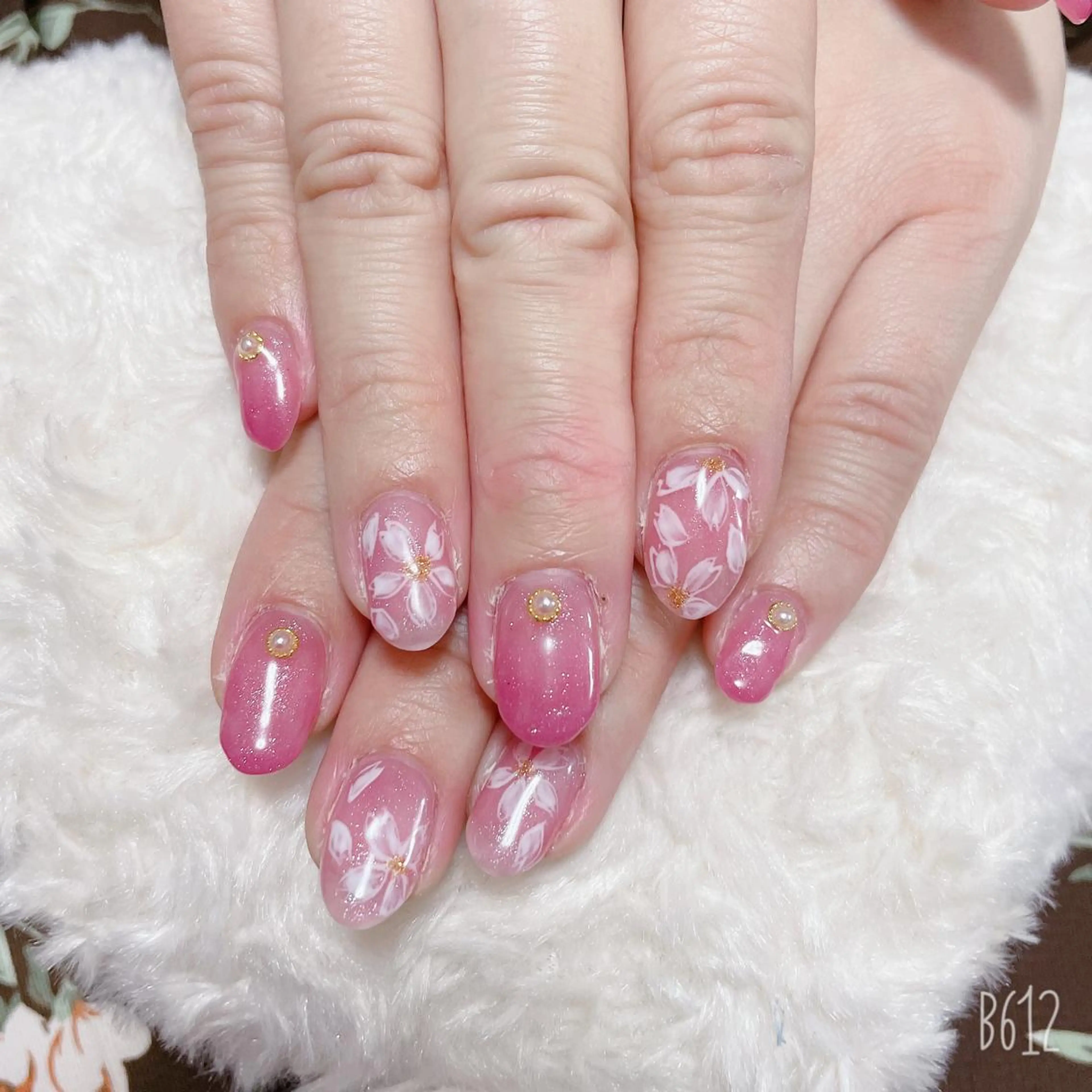 ネイル The Best Beauty受付担当のヘアスタイル